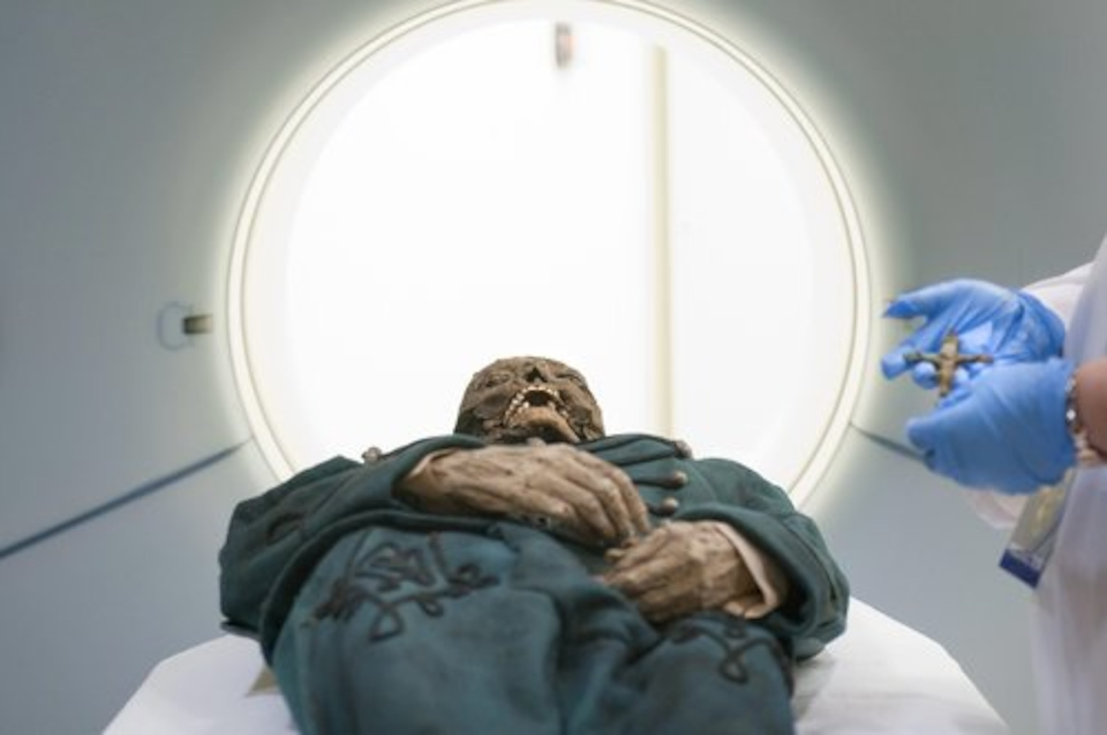Michael Orlovits, one of the V c mummies, emerges from a CT scan at the Cedars-Sinai Medical Center in Los Angeles. The Orlovits family was with a group of mummies found in 1994 in a forgotten church crypt in Vac, Hungary.