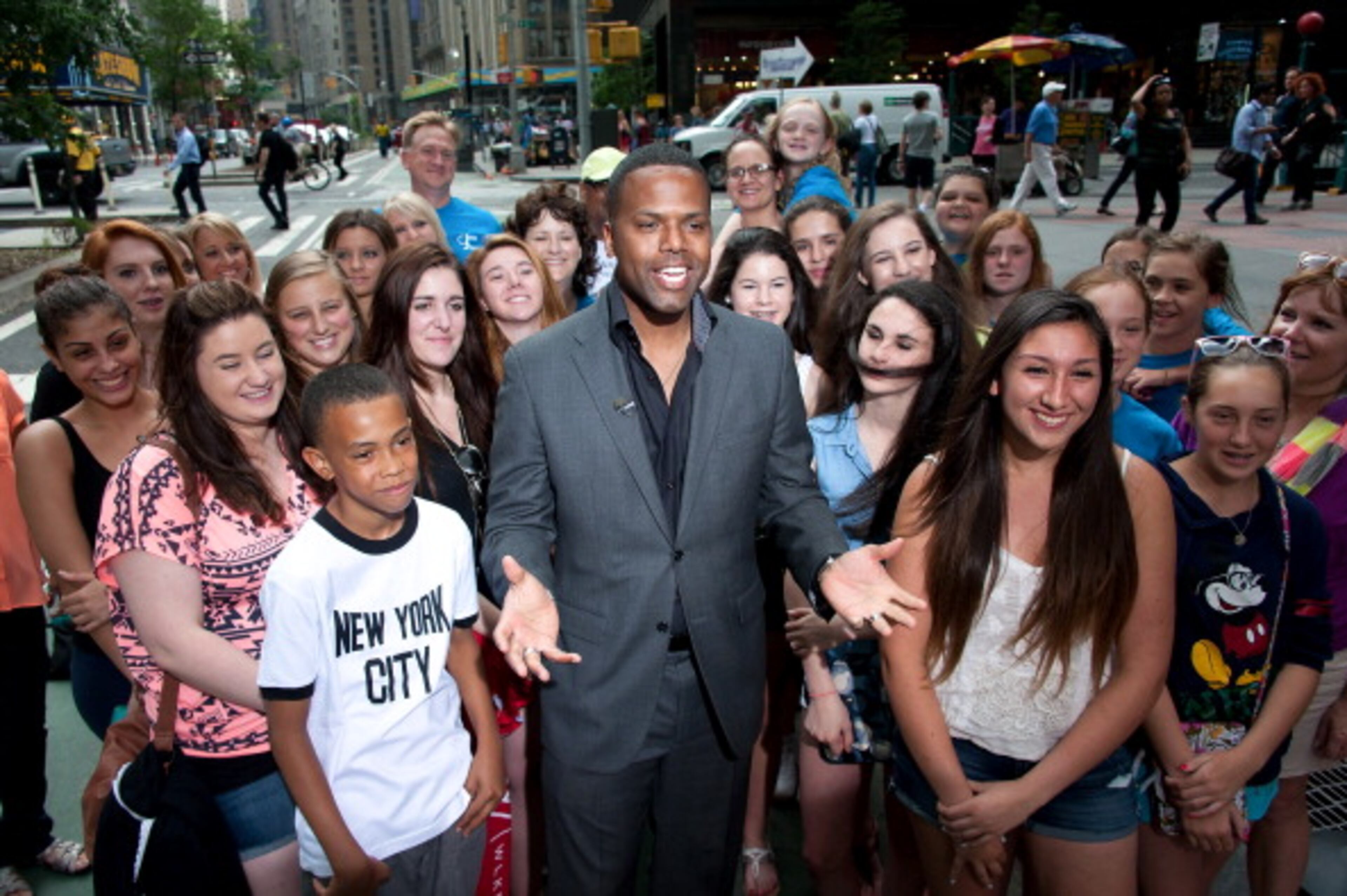 NEW YORK, NY - JUNE 11: AJ Calloway hosts "Extra" in Times Square on June 11, 2013 in New York City. (Photo by D Dipasupil/Getty Images for Extra)