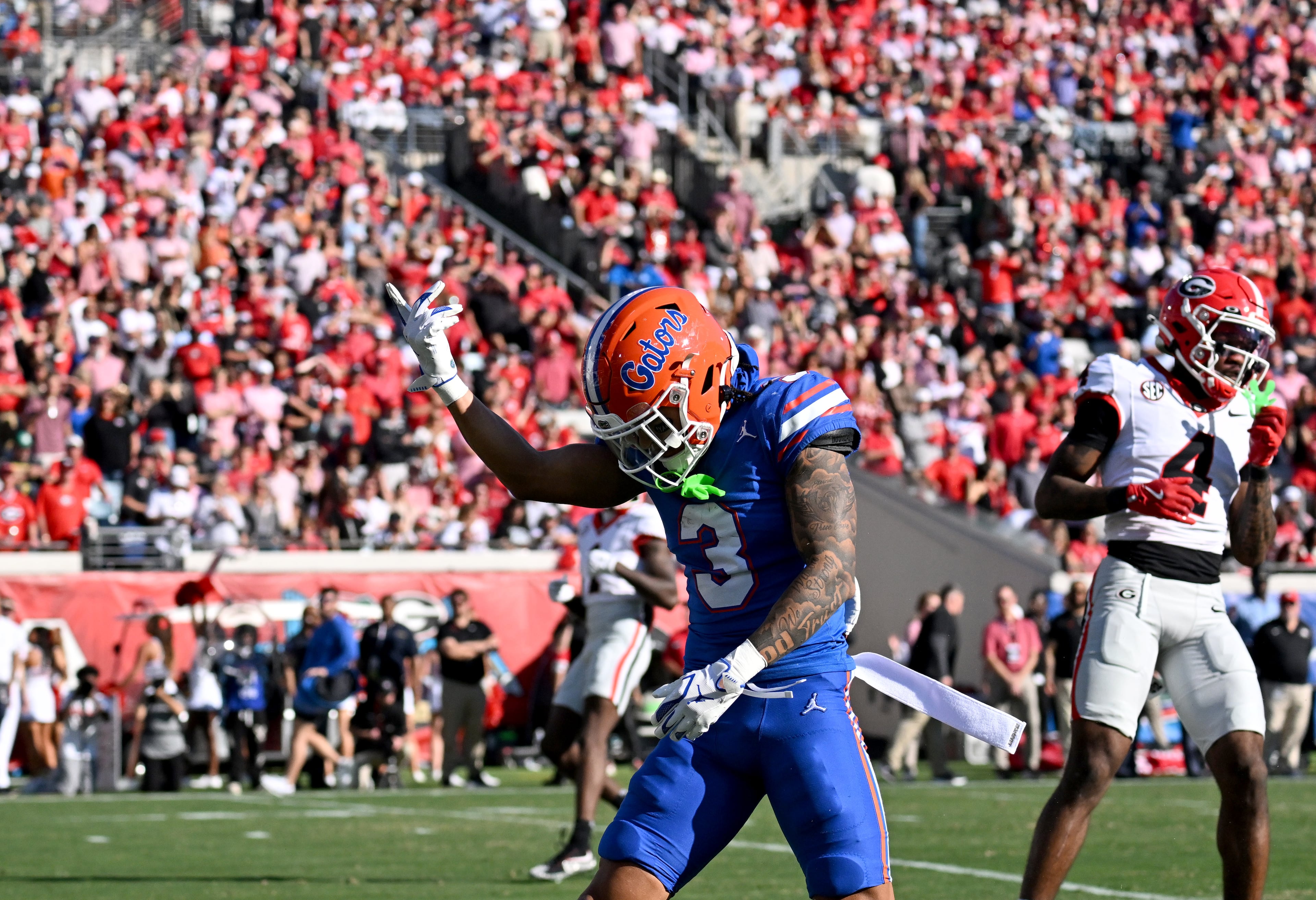 Florida wide receiver Eugene Wilson III (3) reacts after a catch during the first half in an NCAA football game, Saturday, November 1, 2025, Jacksonville, Fla. (Hyosub Shin / AJC)