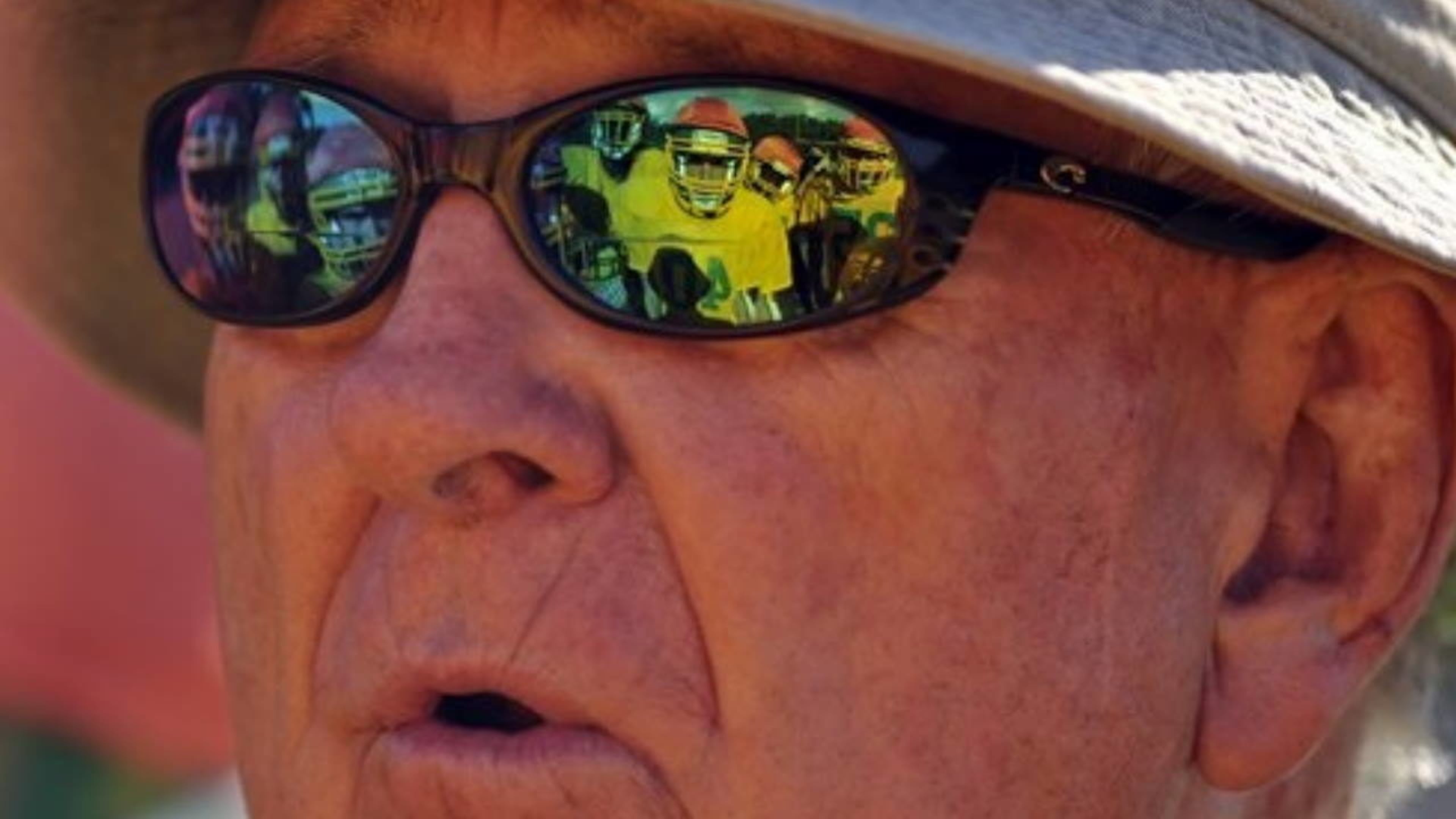 John McKissick, who coached 63 seasons at Summerville High School in South Carolina and won a record 621 games, died Thursday. He was 93.