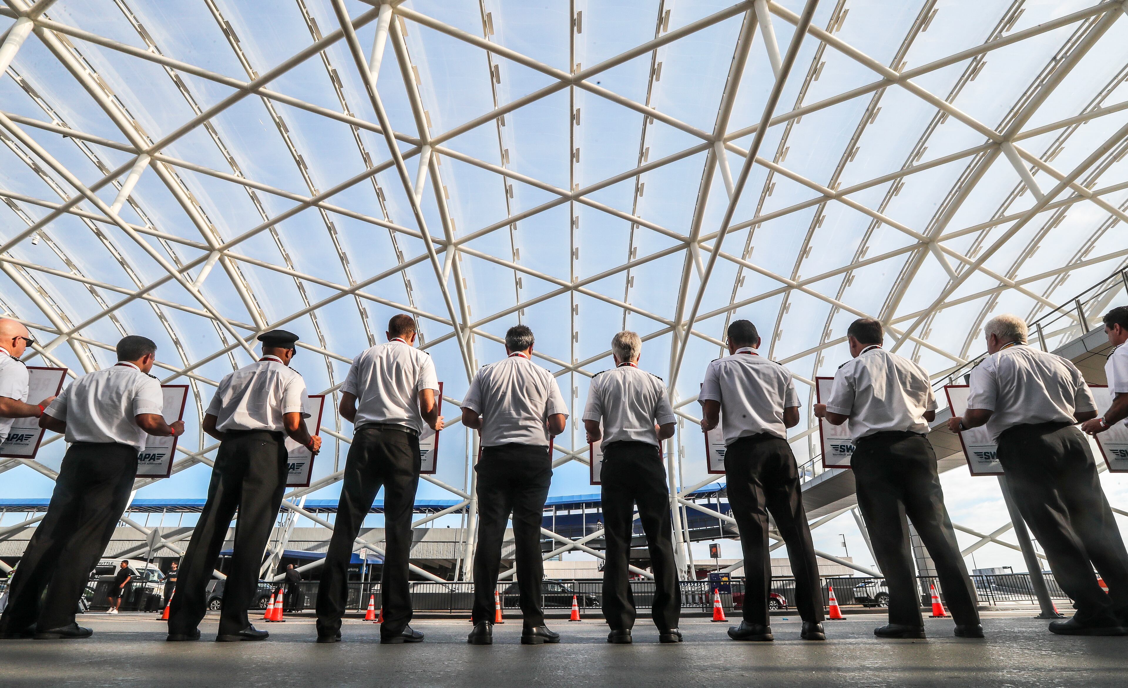 The Southwest Airlines Pilots Association was out in numbers on Thursday, Aug. 31, 2023 at Hartsfield-Jackson International Airport’s North domestic terminal with an informational picket. Pilots were also at four other airports. (John Spink / John.Spink@ajc.com)