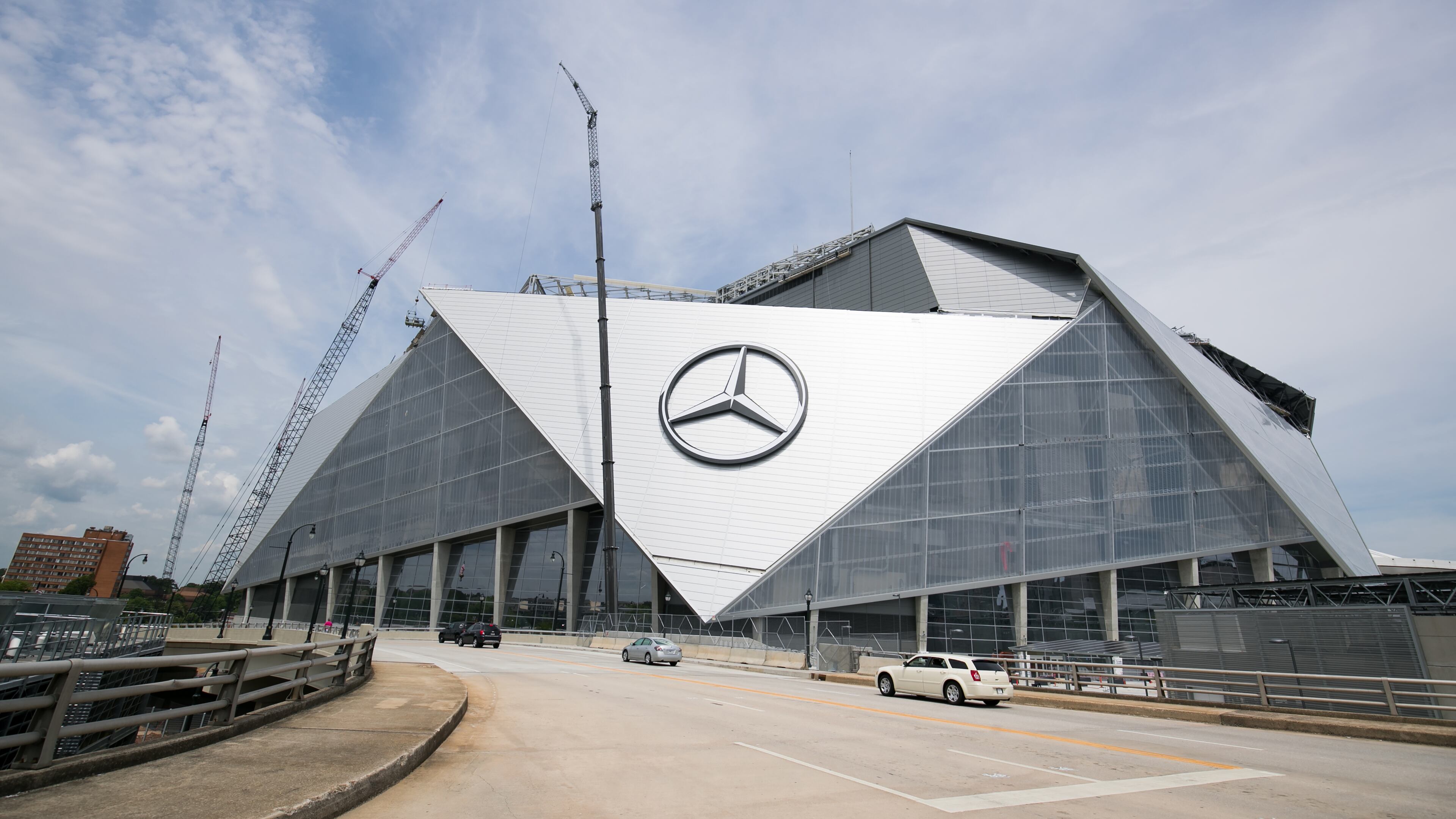 080617_NS_StadiumOUT2 June 1, 2017 - Atlanta, Ga: The Mercedes-Benz Stadium is shown Thursday June 1, 2017, in Atlanta. The Mercedes-Benz Stadium was built for event flexibility, the capacity can be expanded to 75,000 seats to host events like the Super Bowl, or up to 83,000 seats for the NCAA Final Four, which the building will host in 2020. The story will be published in the August issue of Living Northside. PHOTO / JASON GETZ