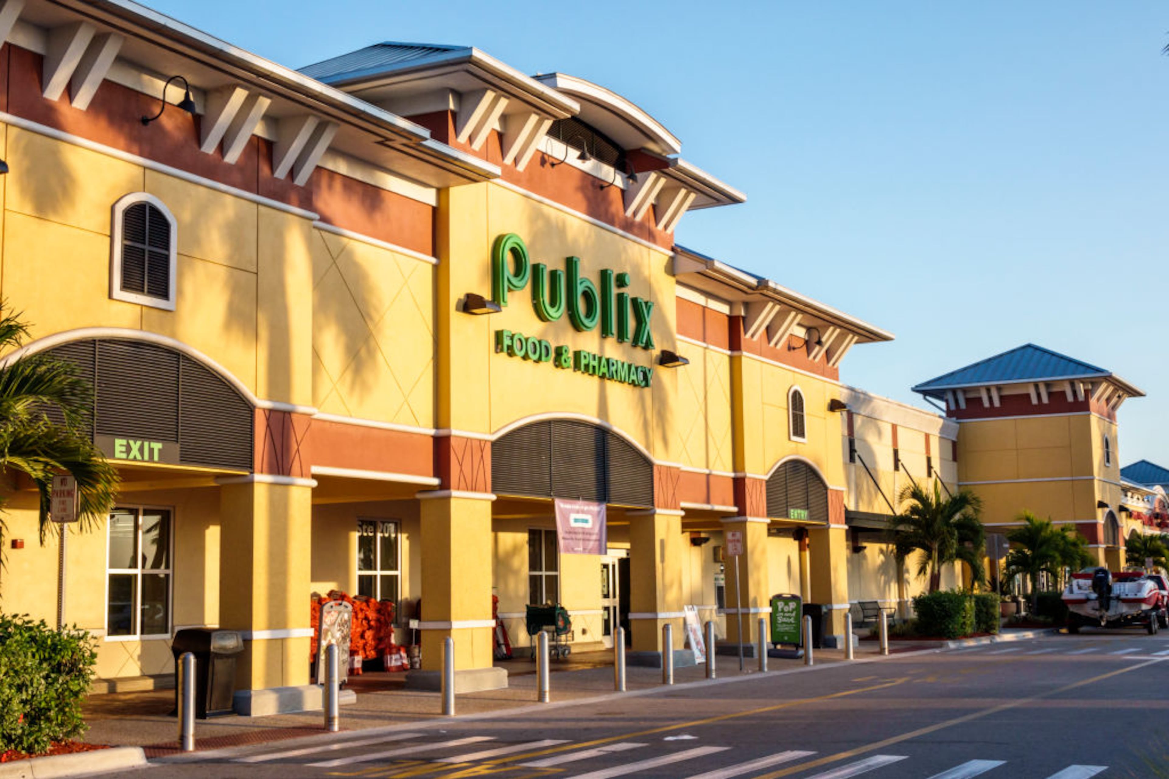 Most grocery stores, like Publix, will be open on July 4. (Photo by: Jeffrey Greenberg/UIG via Getty Images)
