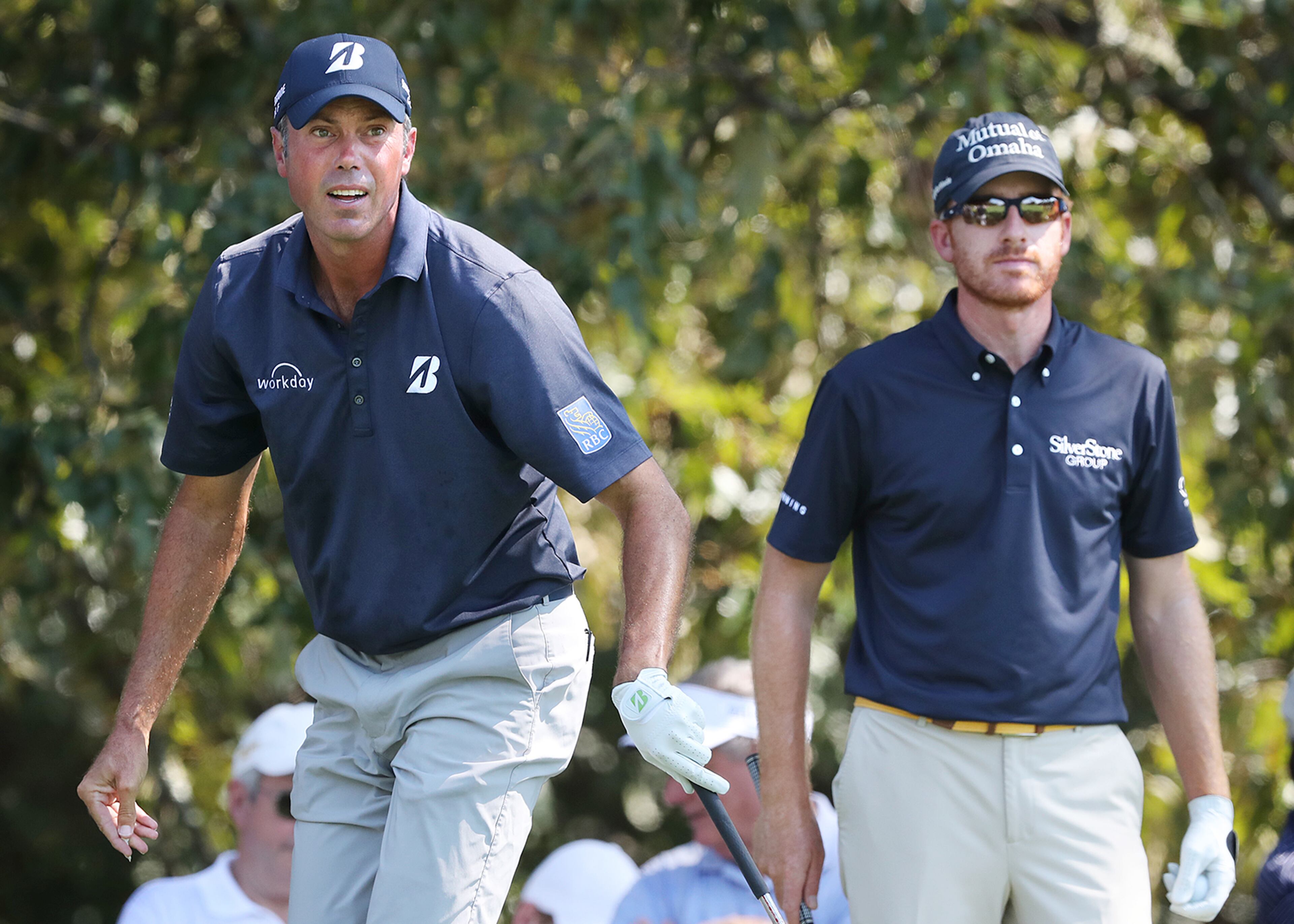 Former Georgia Tech golfers Matt Kuchar (left) and Roberto Castro watch Kuchar’s shot during the final round of the Tour Championship at Atlanta’s East Lake Golf Club in September 2016. Castro has played in all four majors, including twice in the Masters. (AJC 2016)