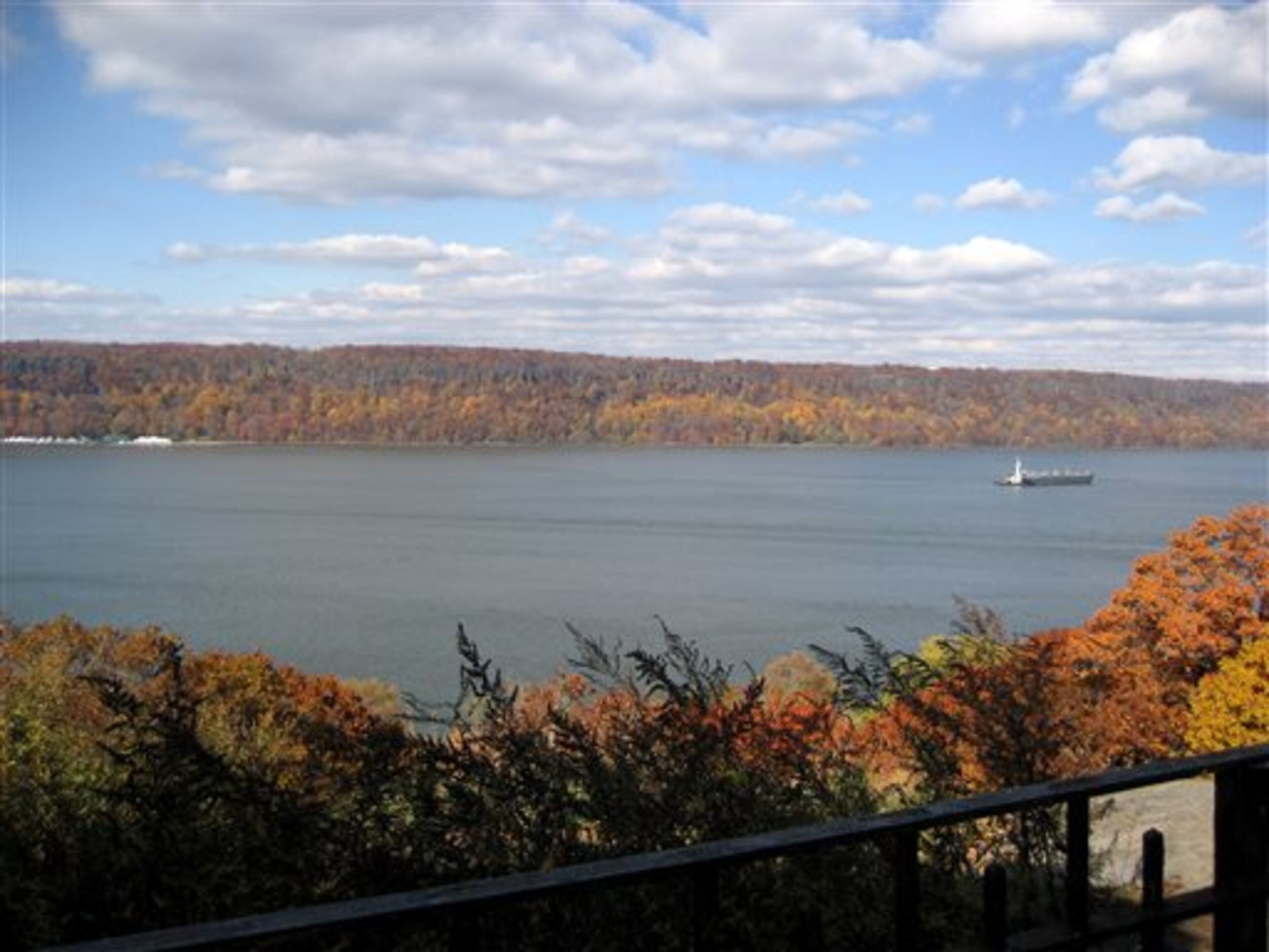 This undated image provided by Paul W. Romaine via the National Trust for Historic Preservation shows the Palisades, Englewood Cliffs, N.J., one of America's 11 most endangered historic places. Several generations have cherished the scenic Palisades cliffs along the Hudson River. Despite its designation as a National Historic Landmark, the LG Corporation plans to build an office tower along the cliffs in New Jersey, forever altering the landscape, preservationists say. (AP Photo/Paul W. Romaine via National Trust for Historic Preservation)