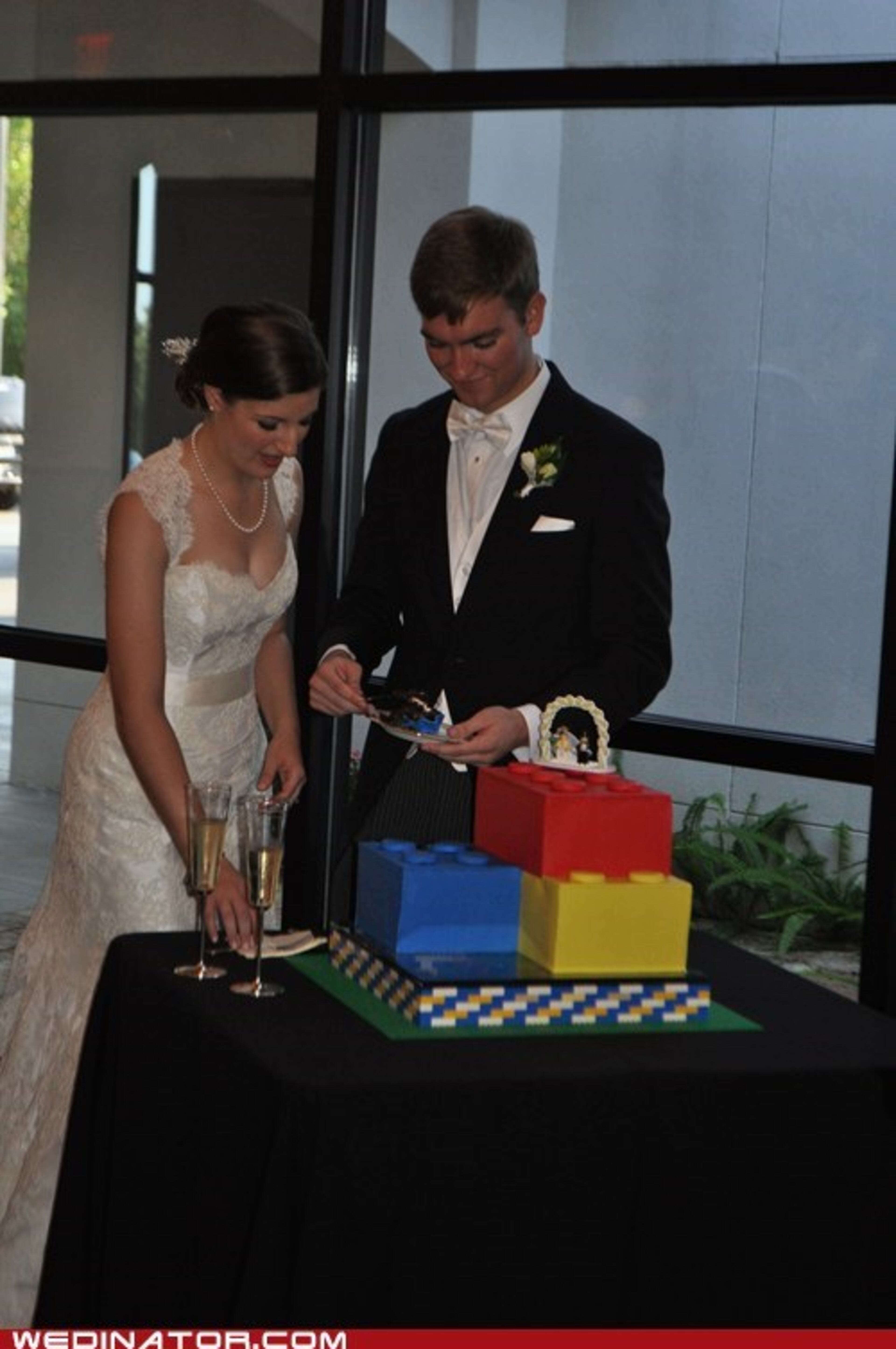 Here are some more unusual wedding cakes.