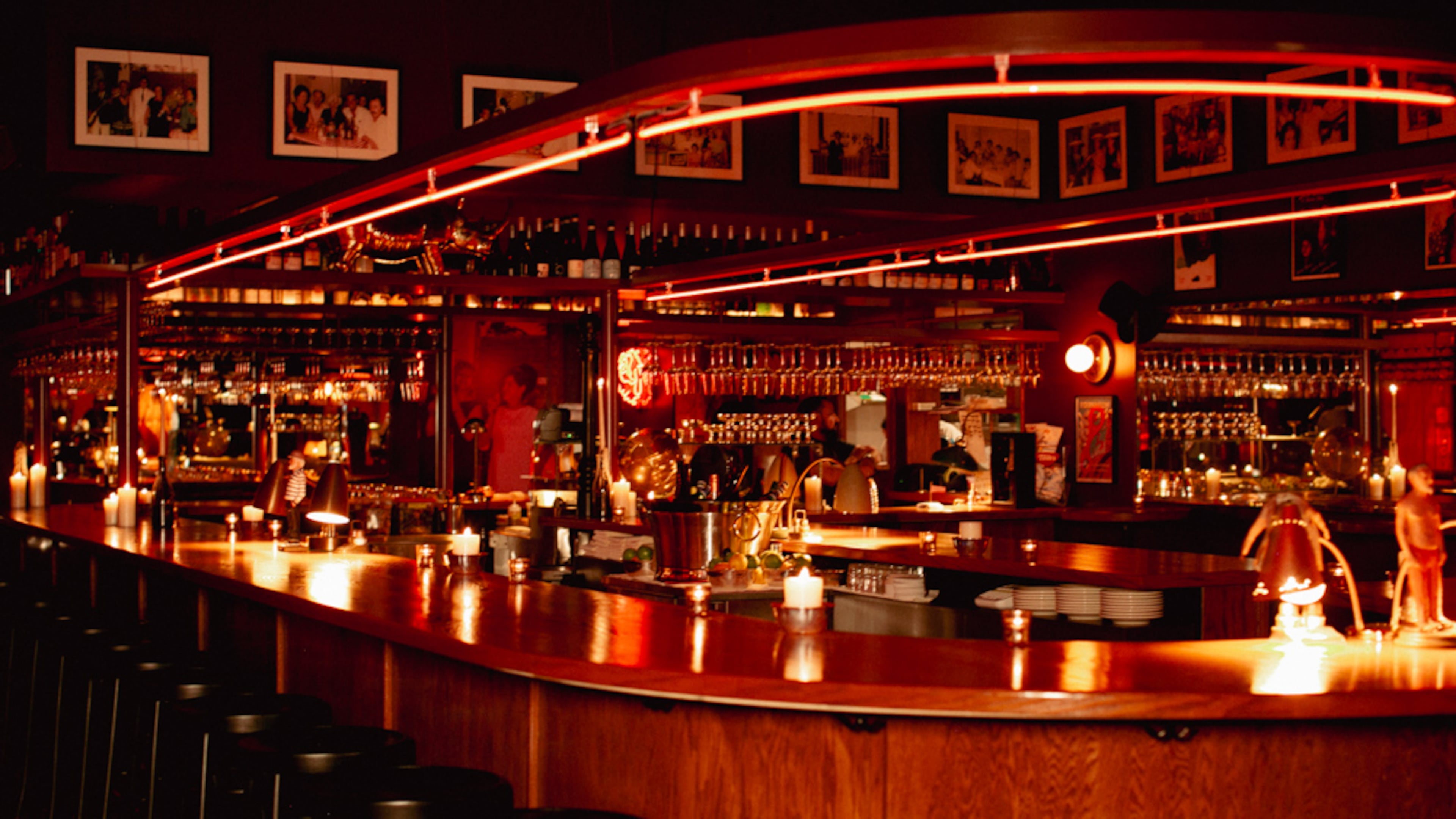 Y Bar e Ristorante from the Y Hospitality team features a U-shaped bar as its focal point. The restaurant and bar is inspired by the 1960s and '70s in Italy. (Courtesy of Sarah Lawless)