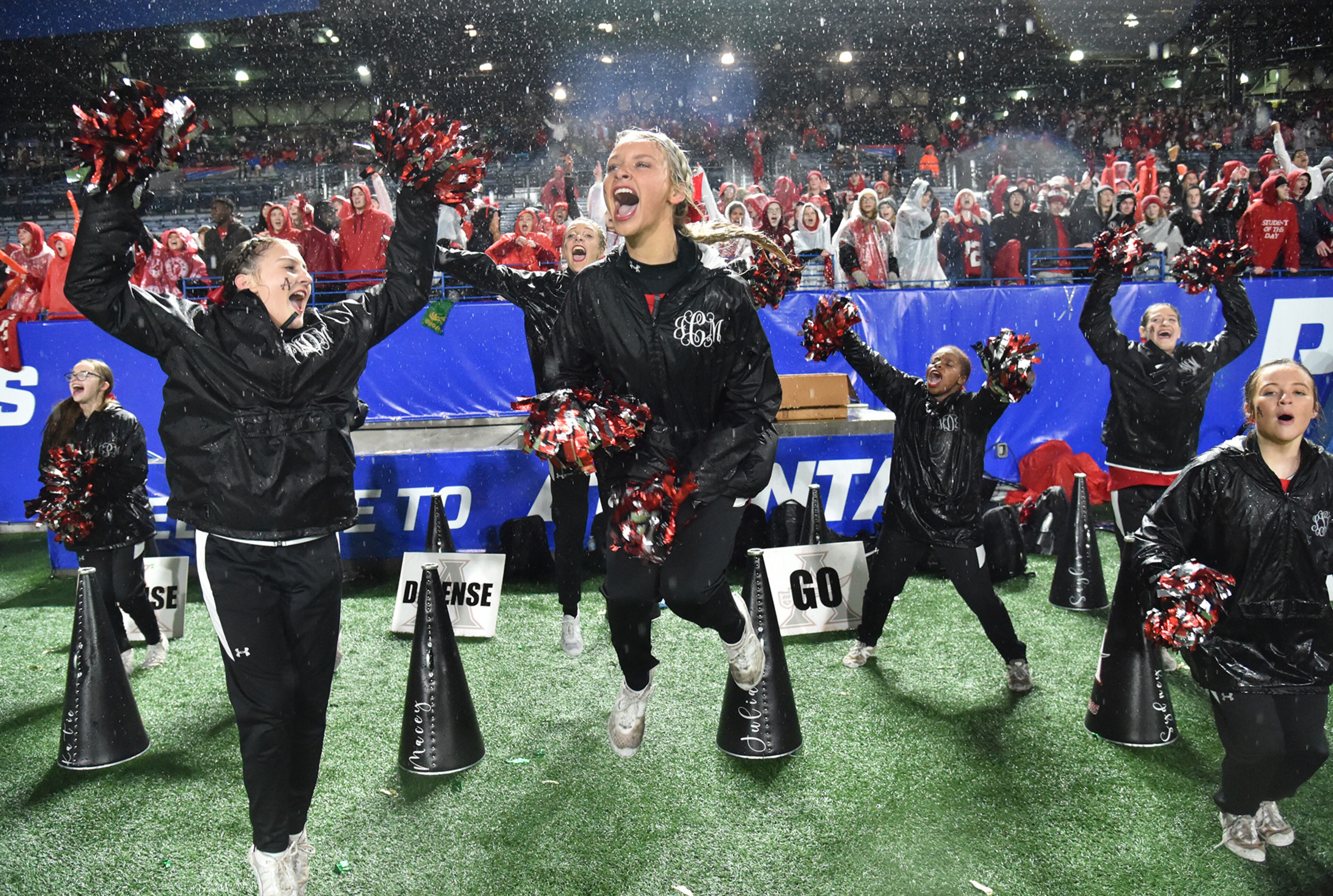 December 13, 2019 Atlanta - Allatoona cheerleaders react after Allatoona Asante Das scored a touchdown in the first half during the GHSA AAAAAA state championship game at Georgia State Stadium on Friday, December 13, 2019. (Hyosub Shin / Hyosub.Shin@ajc.com)