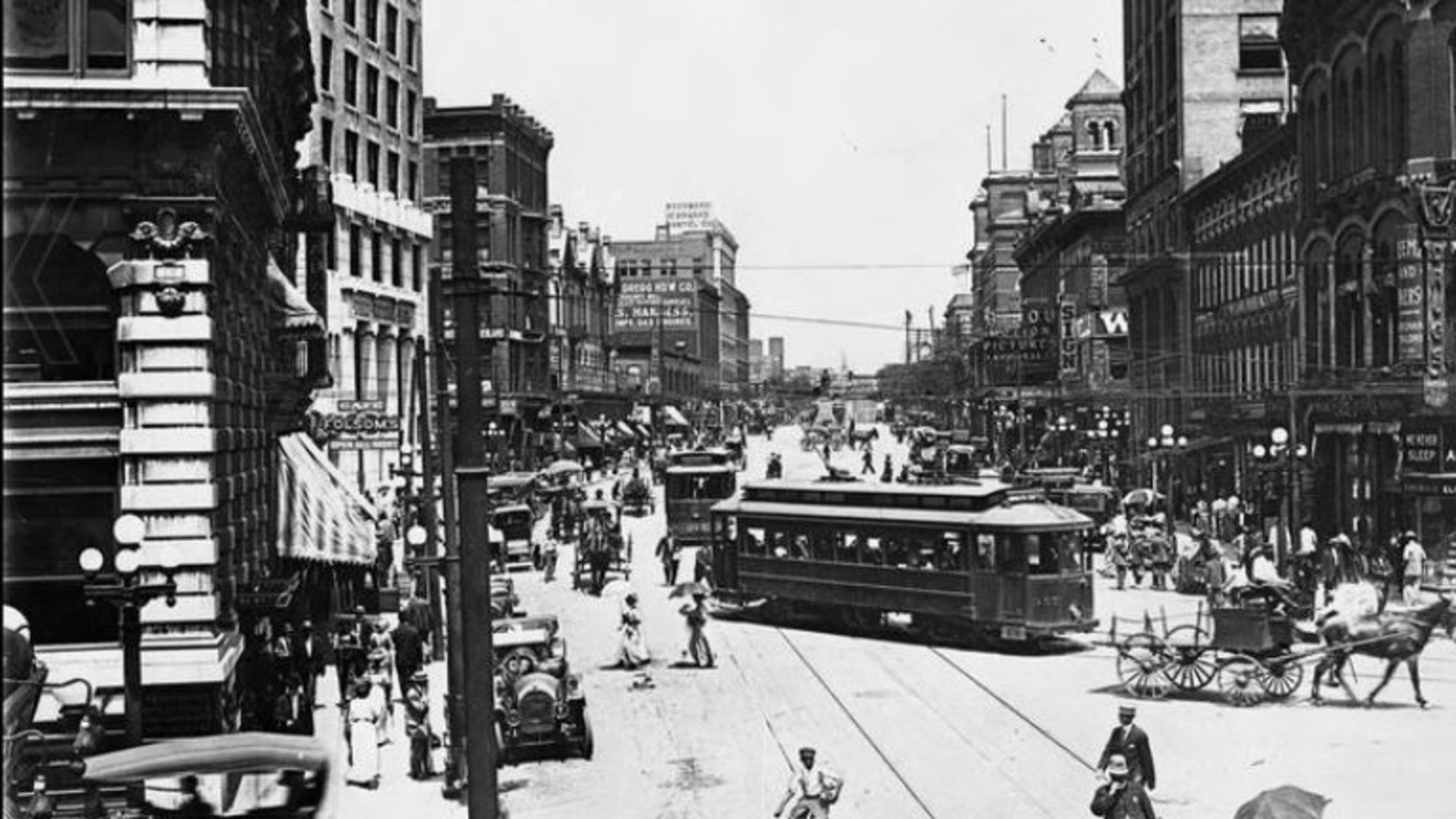 Five Points, looking west down Marietta Street, Atlanta, Georgia, 1912. AJC file.