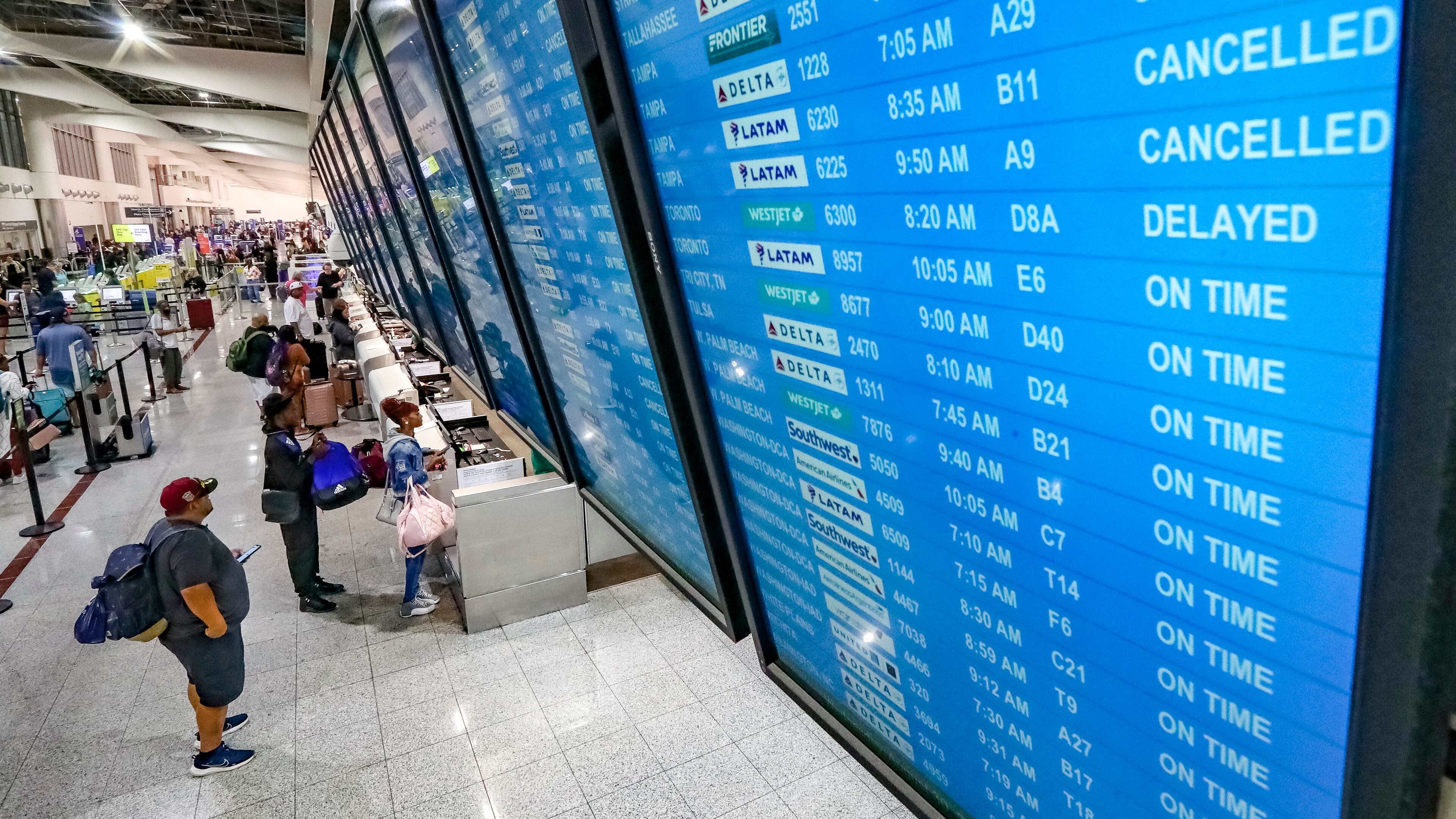 August 30, 2023 Atlanta: Hurricane Idalia disrupted airline flights as it hit Florida’s Gulf Coast. At Hartsfield-Jackson International Airport, more than 90 flights were canceled for Wednesday, Aug. 30, 2023 many of them to and from affected airports in Florida. (John Spink / John.Spink@ajc.com)