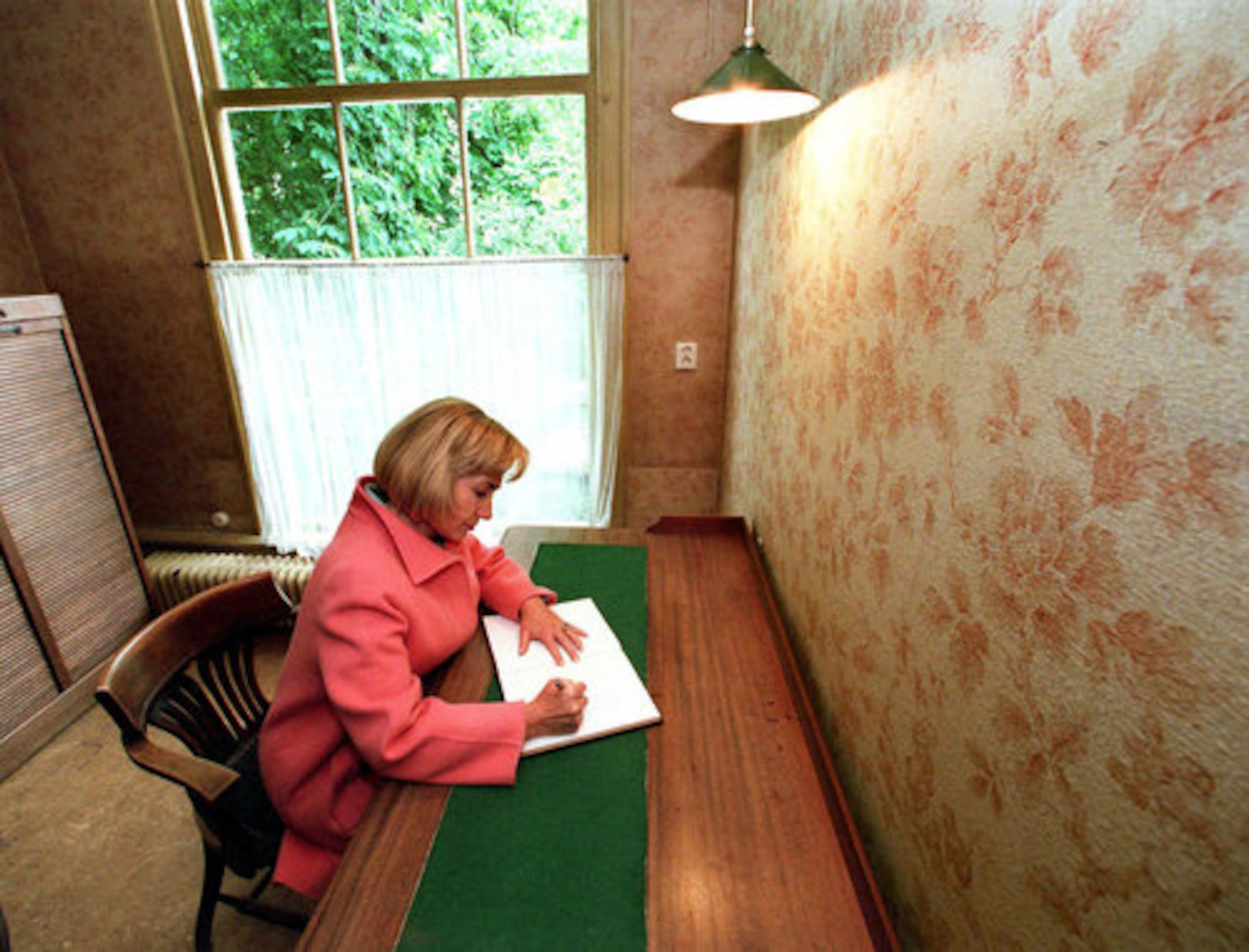 Hillary Rodham Clinton writes about her experiences after a visit to the Anne Frank House in 1997.