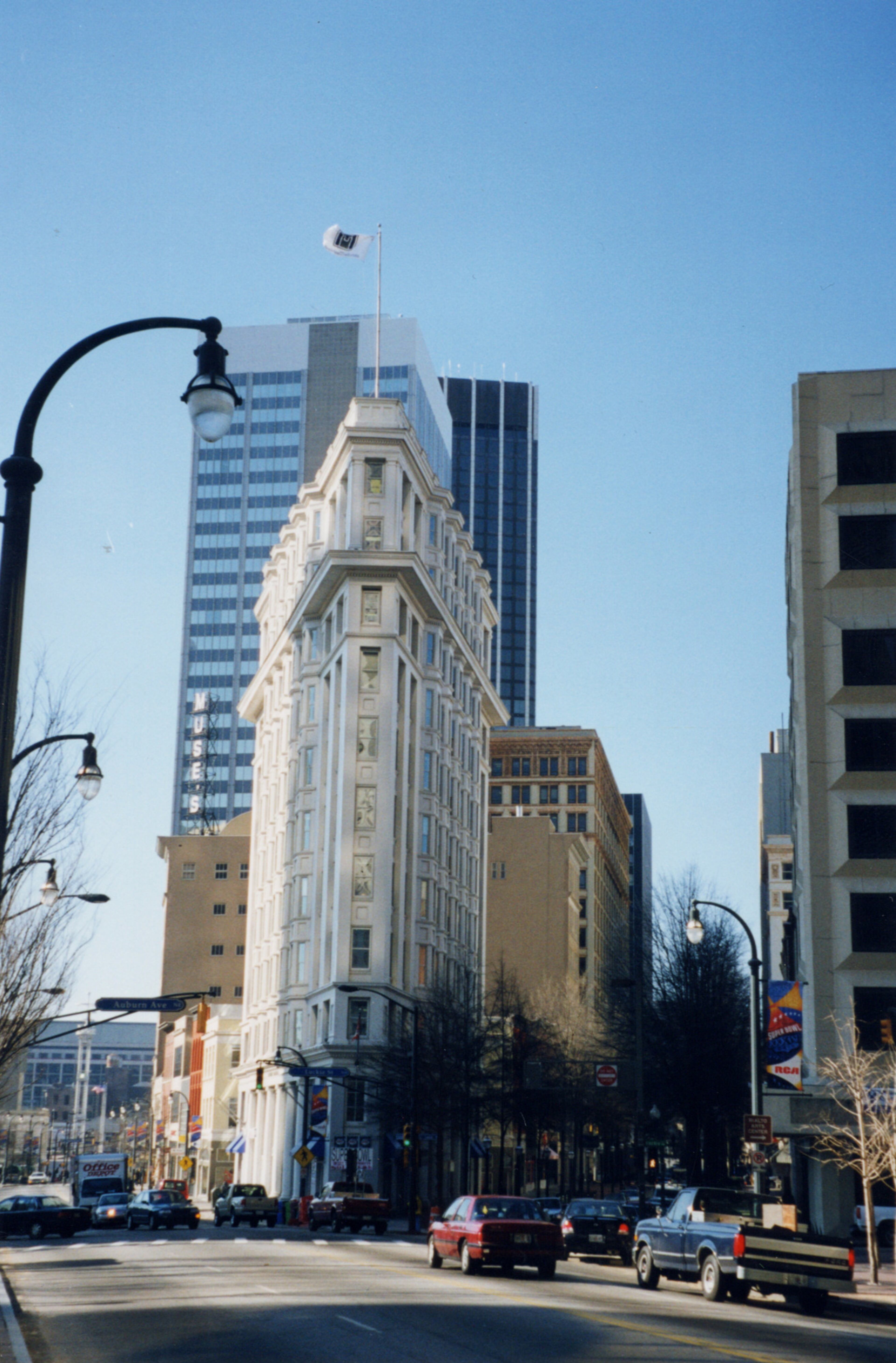 2000: The Flatiron Building was built in 1897.