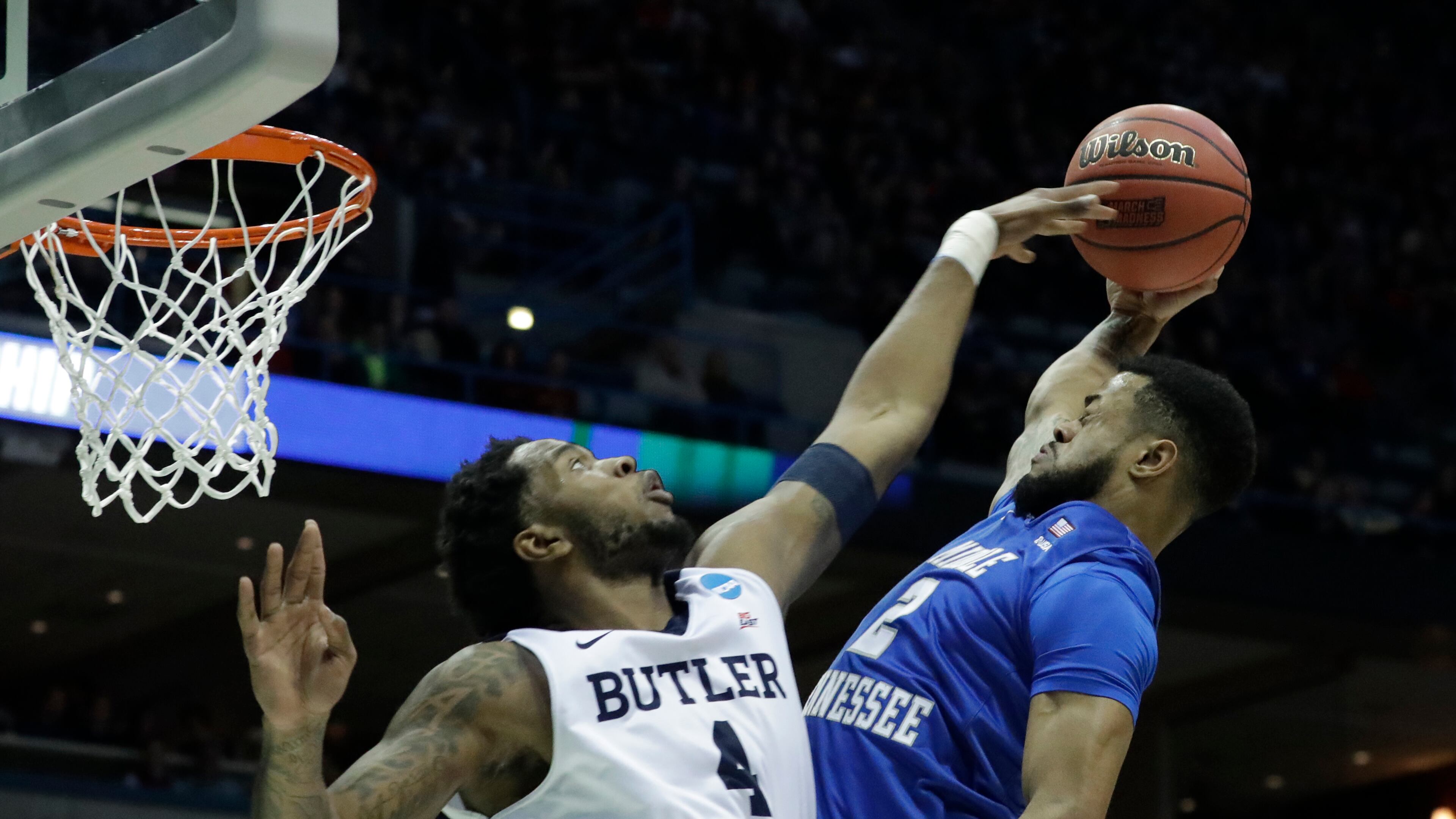 Butler’s Tyler Wideman fouls Middle Tennessee State’s Antwain Johnson as he goes up for a shot during the first half of an NCAA tournament second-round game on Saturday, March 18, 2017, in Milwaukee. (AP Photo/Morry Gash)