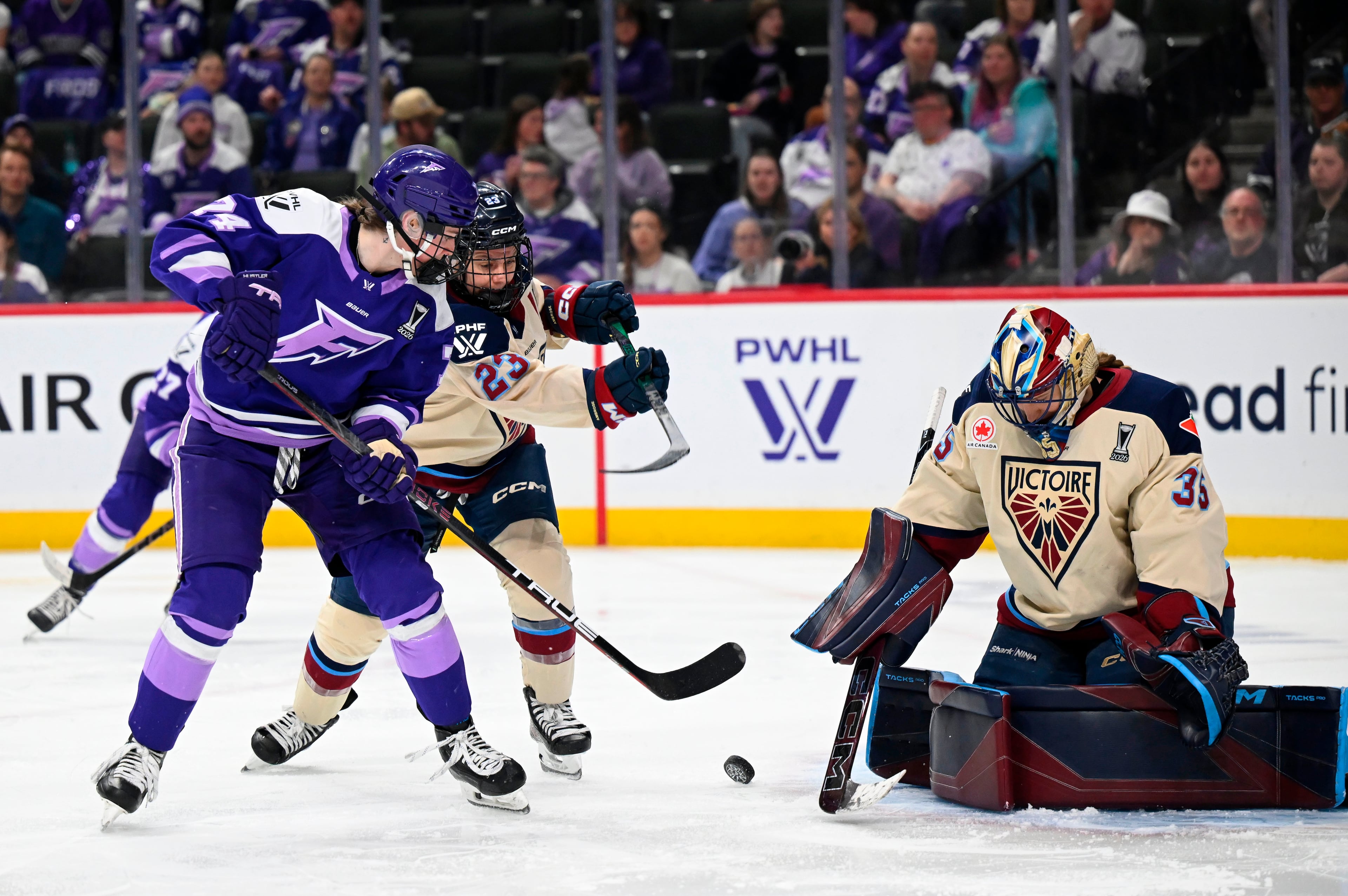 PWHL Victoire Frost Hockey