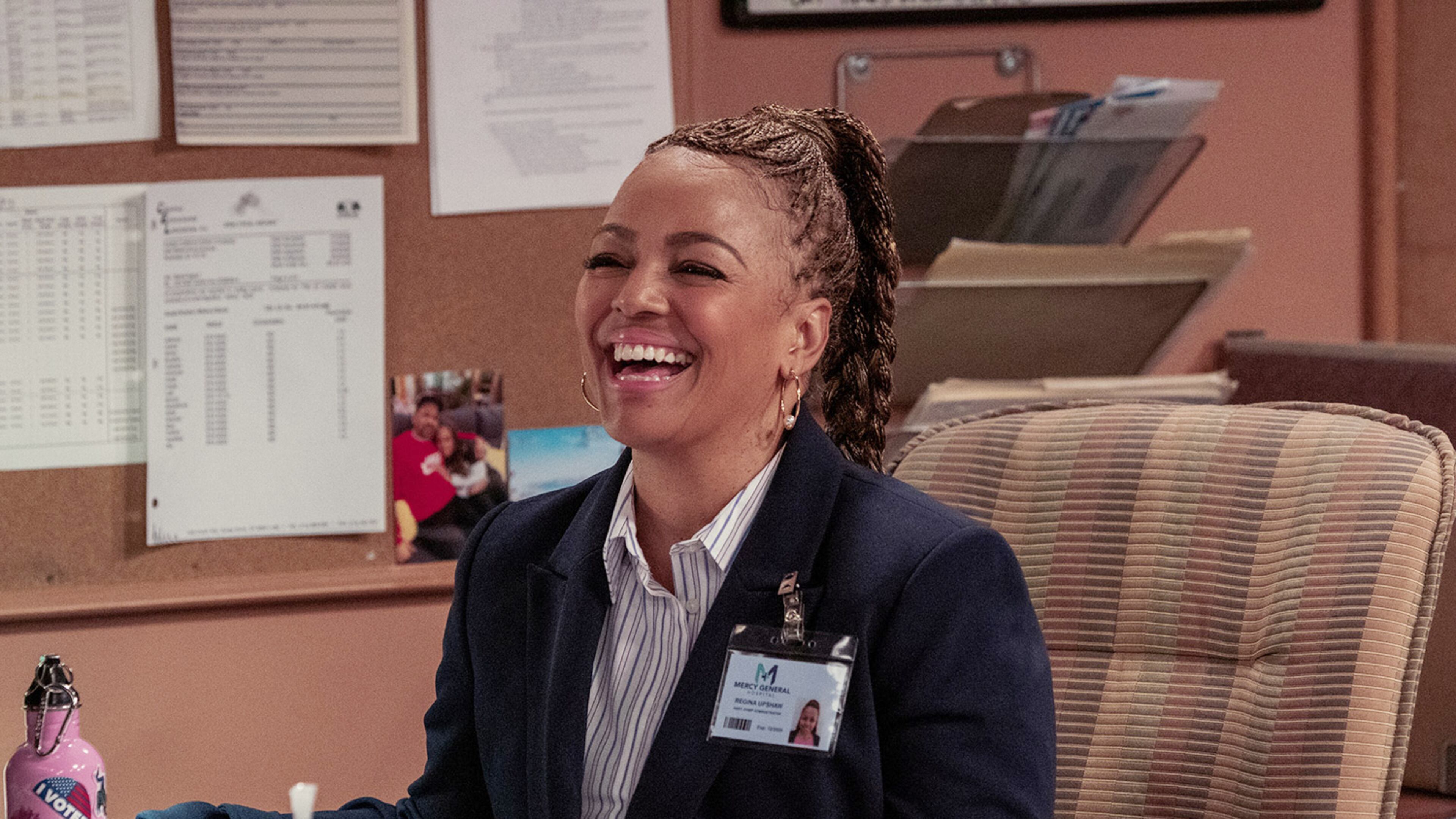 Kim Fields plays Regina in Netflix's "The Upshaws." Cr. LARA SOLANKI/NETFLIX © 2021