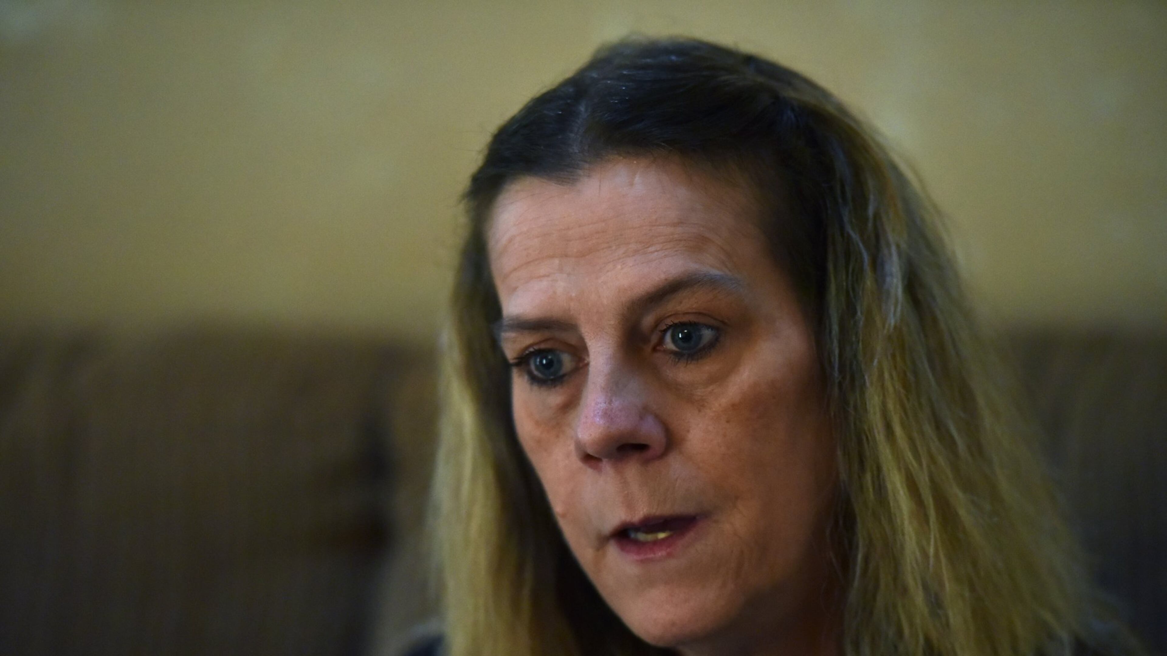 Mary Ann Statler speaks at her home, which was sold in foreclosure as she was battling for her Social Security benefit, on Wednesday, Dec. 13, 2017. Statler was caught in a backlog of disputed disability claims totalling more than 1 million cases nationwide. HYOSUB SHIN / HSHIN@AJC.COM