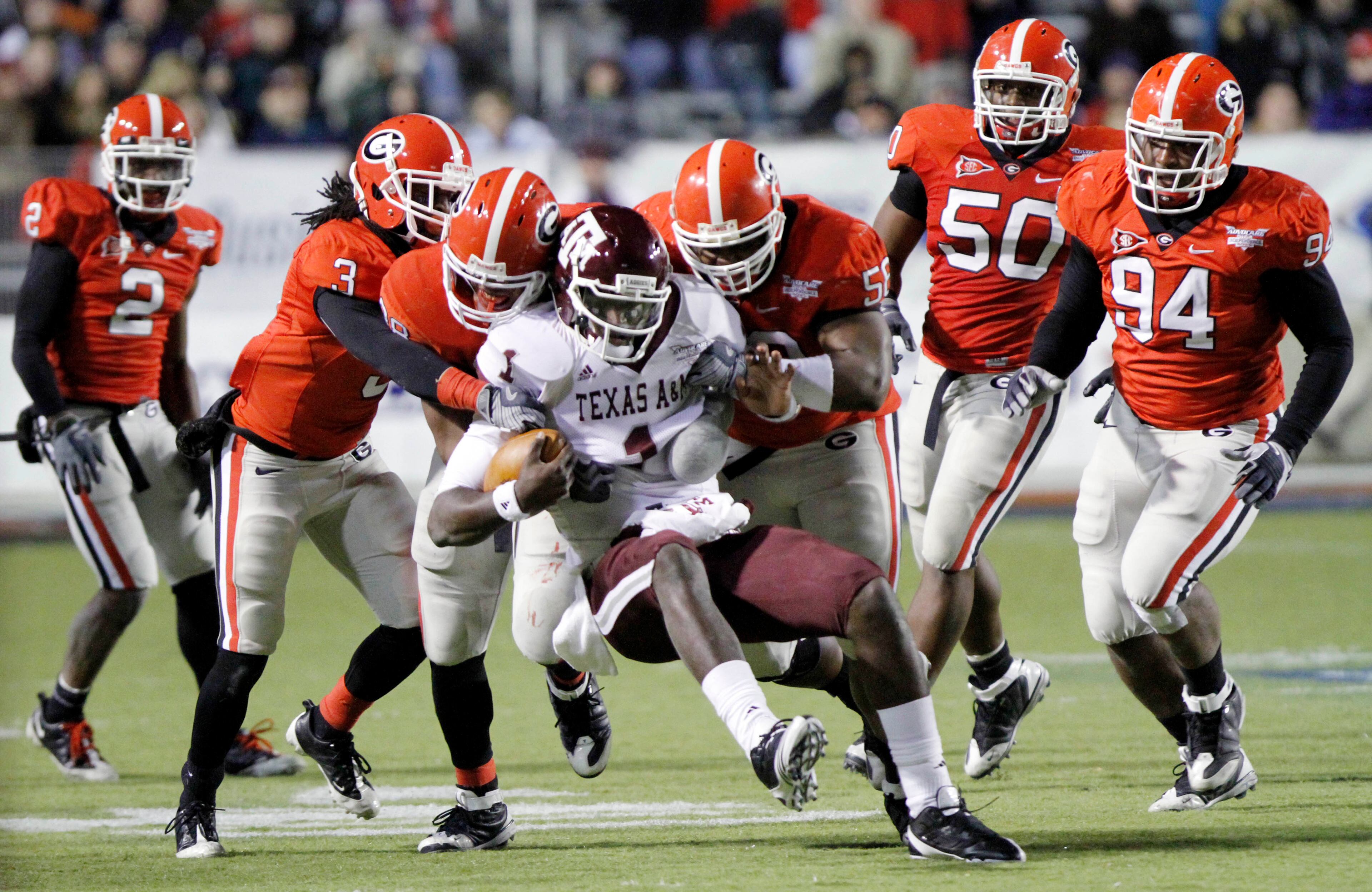 Georgia 44, Texas A&M 20, Independence Bowl, 2009: With Mark Richt and Rodney Gardner acting as defensive coordinators, the Bulldogs rallied behind two huge special teams plays - an 81-yard kickoff return for a touchdown late in the second quarter and a blocked a punt that set up another touchdown - to set a school record for points in a bowl game and extended its bowl win streak to four games.