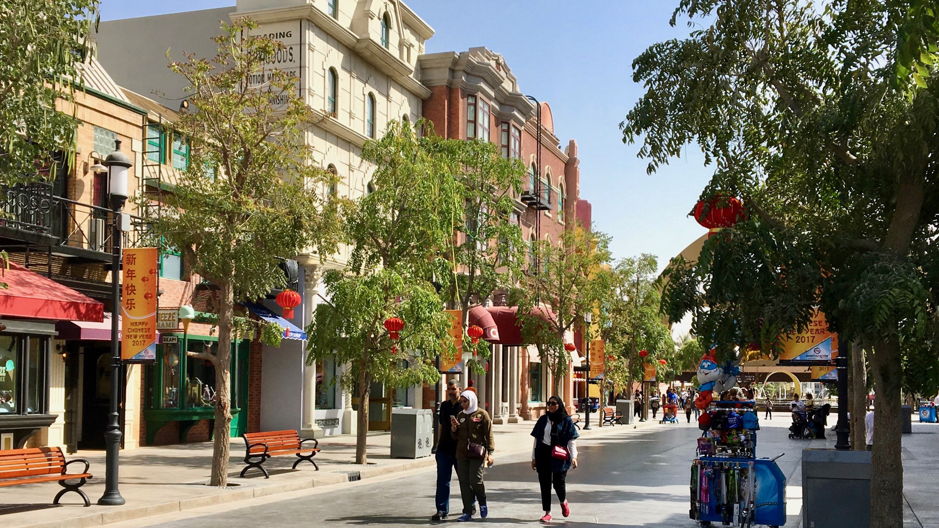 Studio Central re-creates an old New York set on a Hollywood back lot and provides entry to the four other zones in Motiongate. (Stephen M. Silverman/Chicago Tribune/TNS)