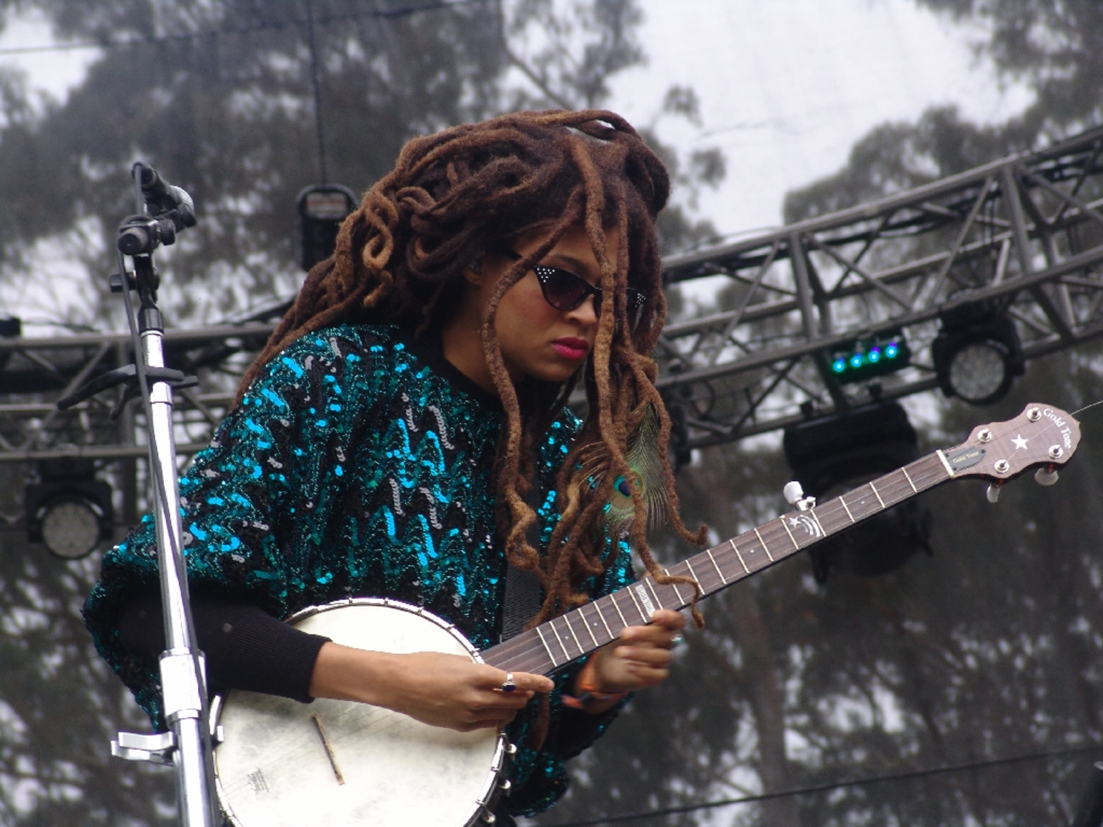Early arrivals at Outside Lands on Saturday got treated to a spellbinding set from Tennessee country/roots songwriter Valerie June at the Sutro Stage.