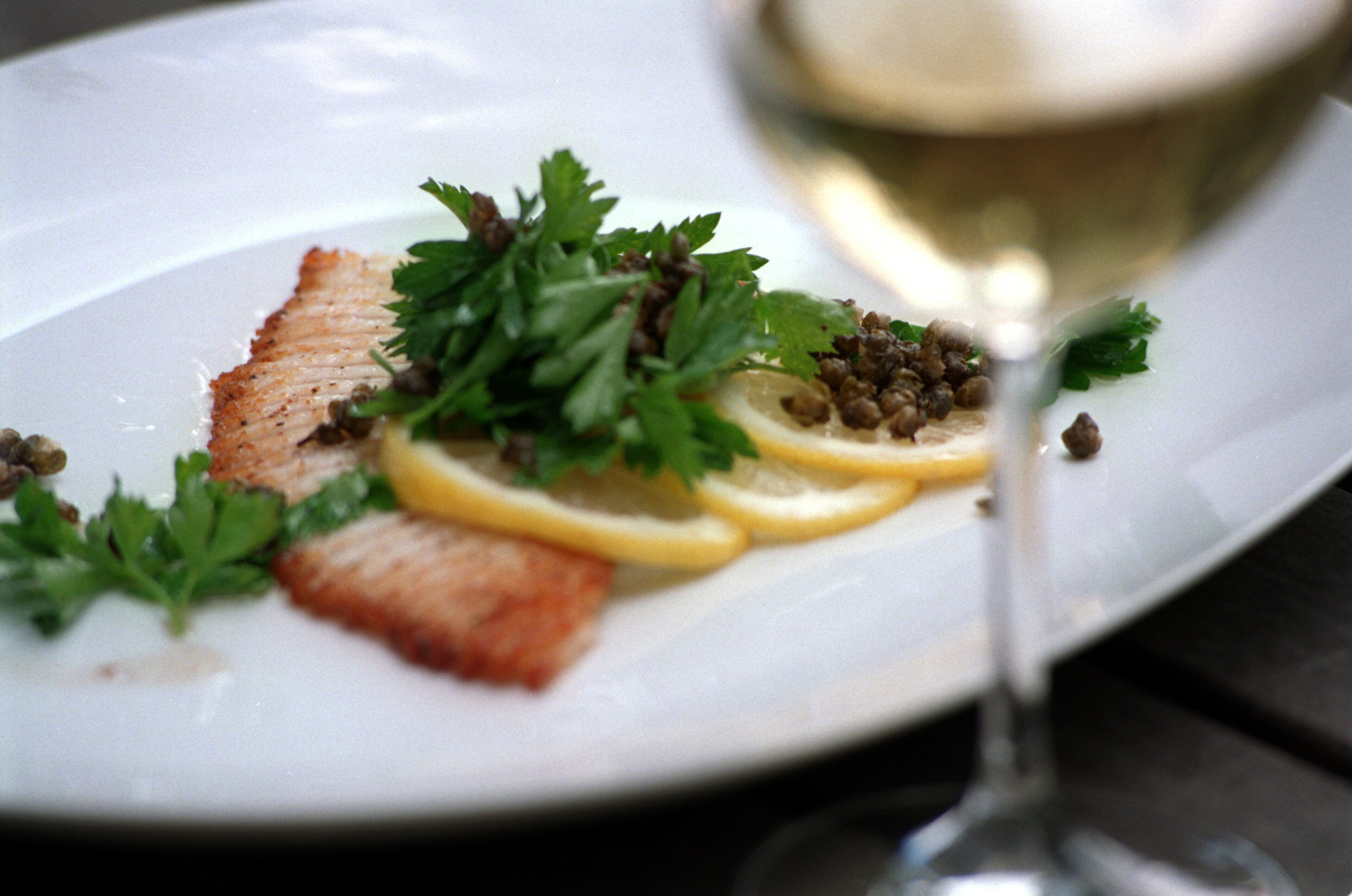 RE-SCAN 980422 ATLANTA, GA: Southern Chefs-Bacchanalia, Skate Wing w/capers. (JOEY IVANSCO/AJC STAFF)