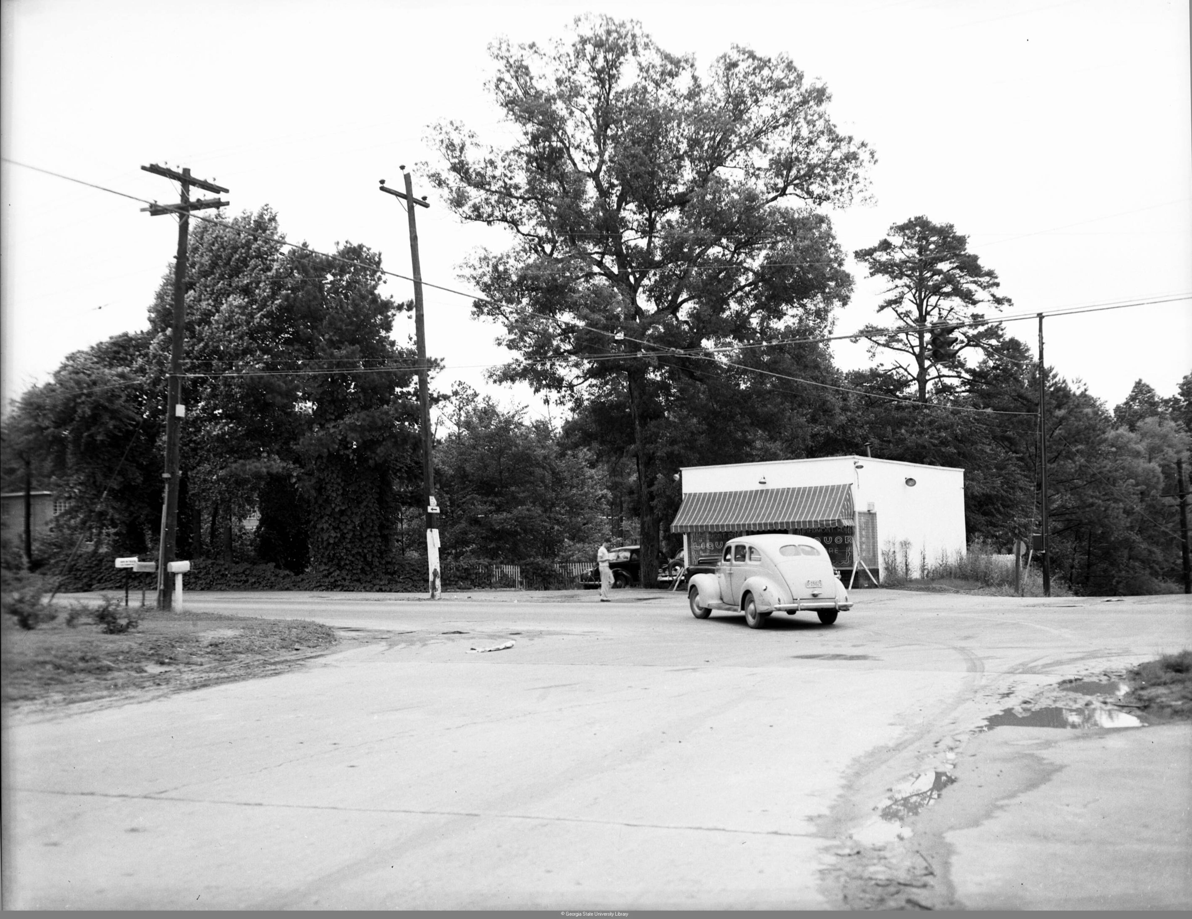 Piedmont Road and Lindbergh Drive, Atlanta, Georgia, June 28, 1949. Lane Brothers Commerical Photographers. Special Collections and Archives, Georgia State University Library