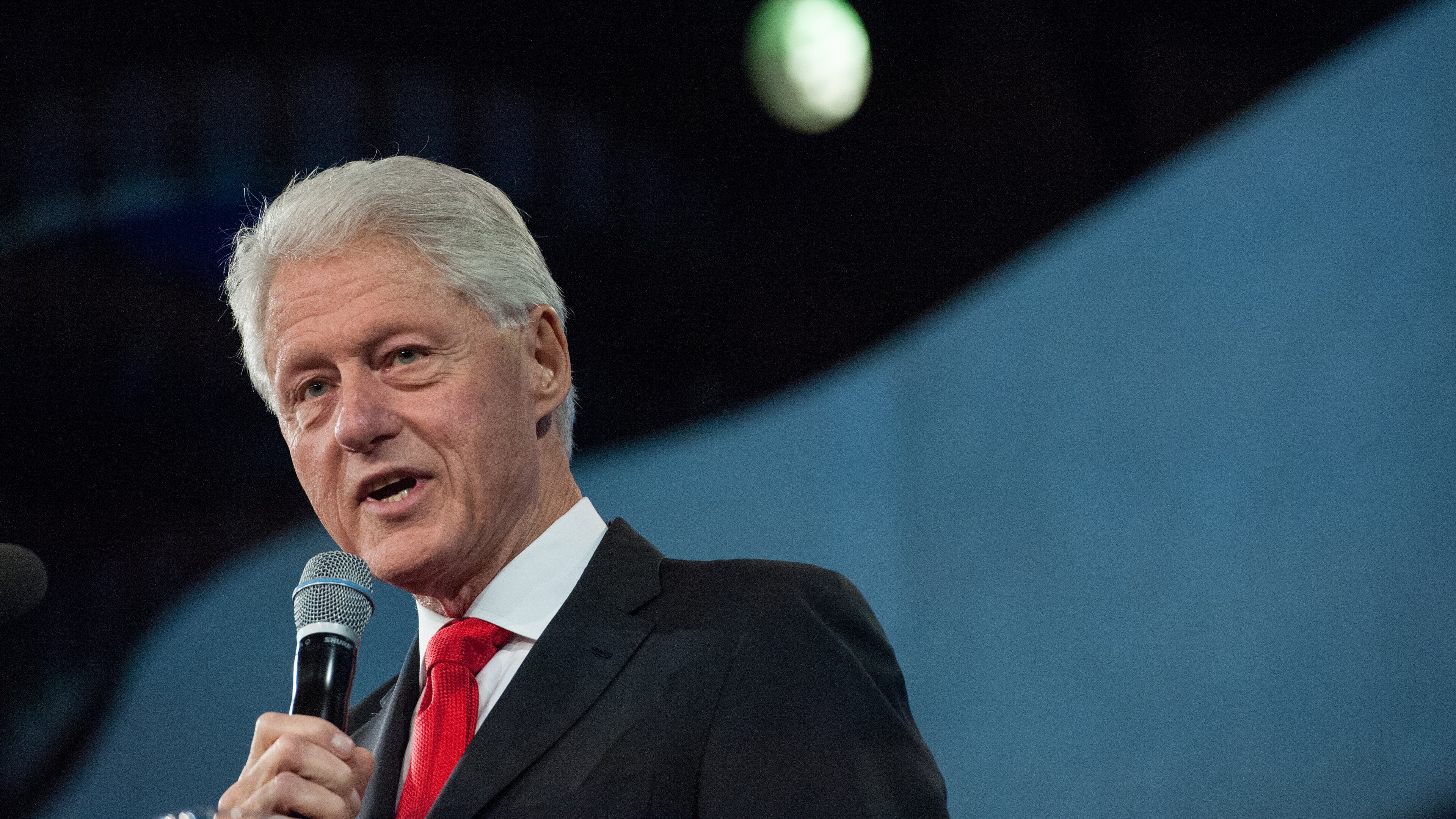 NEW YORK, NY - SEPTEMBER 21: Former U.S. President Bill Clinton delivers a speech during the annual Clinton Global Initiative on September 21, 2016 in New York City. Clinton defended the foundation, founded in 2005, at the final CGI meeting. (Photo by Stephanie Keith/Getty Images)