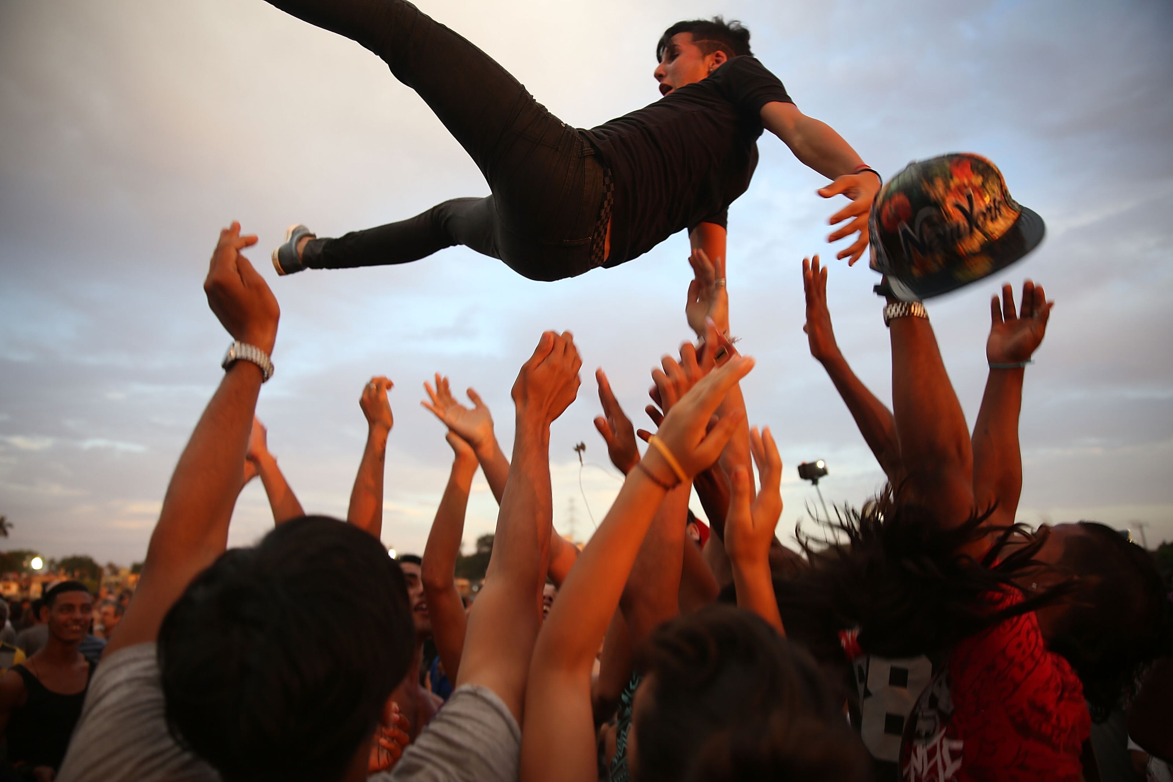 Rolling Stones fans have some fun before a free concert in Havana, Cuba on March 25, 2016. (Photo by Joe Raedle/Getty Images)