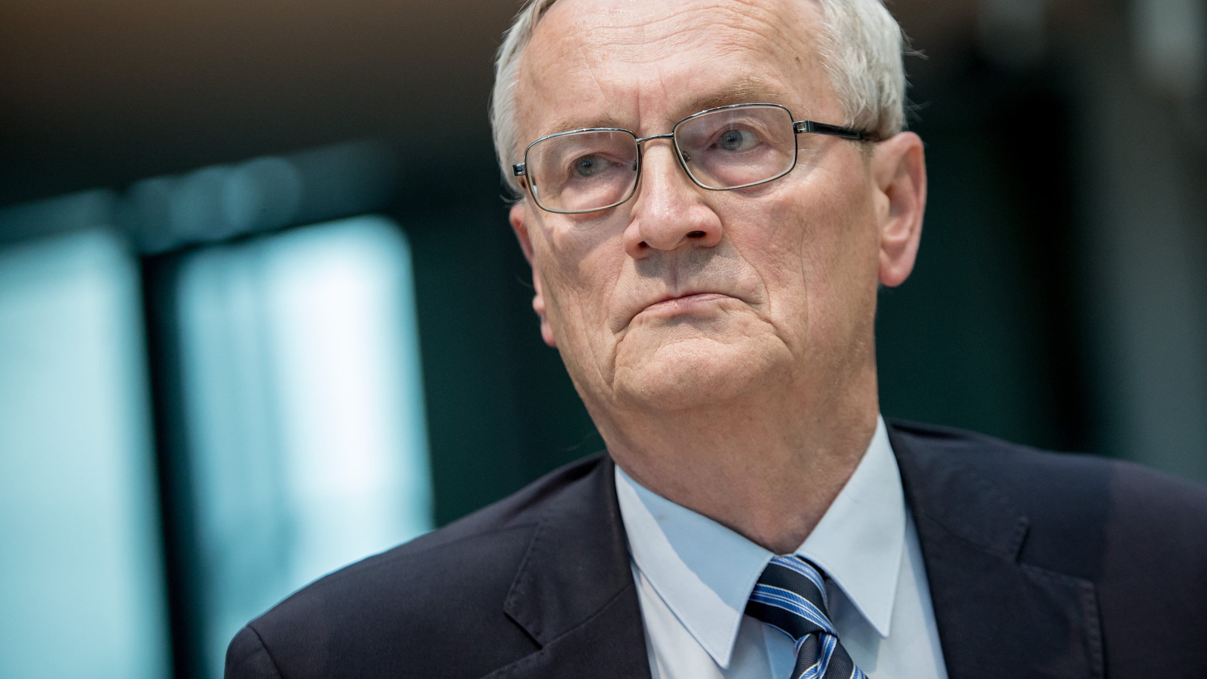 August Hanning, the former president of the Federal Intelligence Service (BND), appears as a witness before the NSA investigative committee at the German parliament Bundestag in Berlin on Oct. 1, 2015. (Michael Kappeler/dpa via AP)