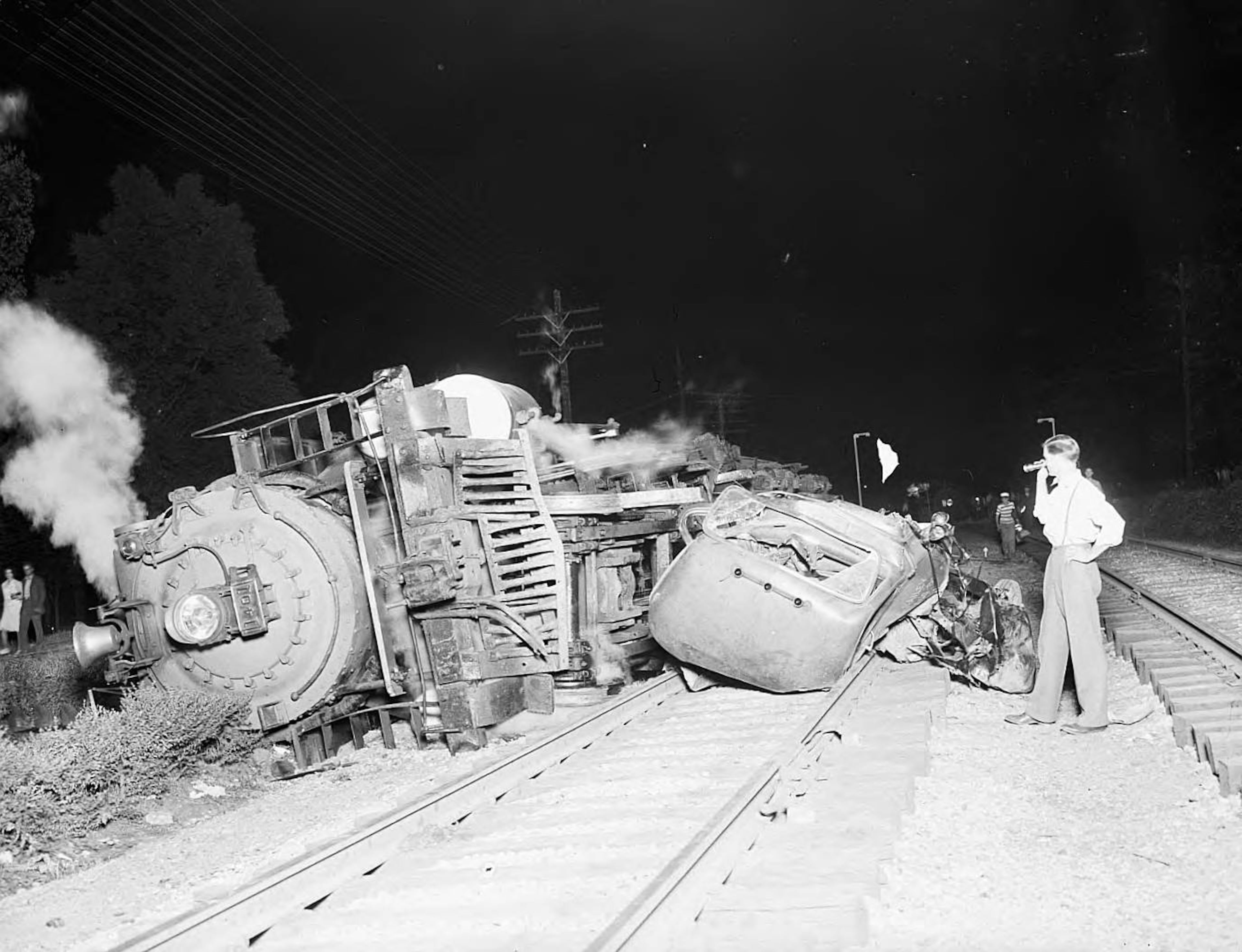 A train wreck in Norcross in April 1942. N01-65_a, Tracy O'Neal Photographic Collection, 1923-1975, Photographic Collection. Special Collections and Archives, Georgia State University Library.