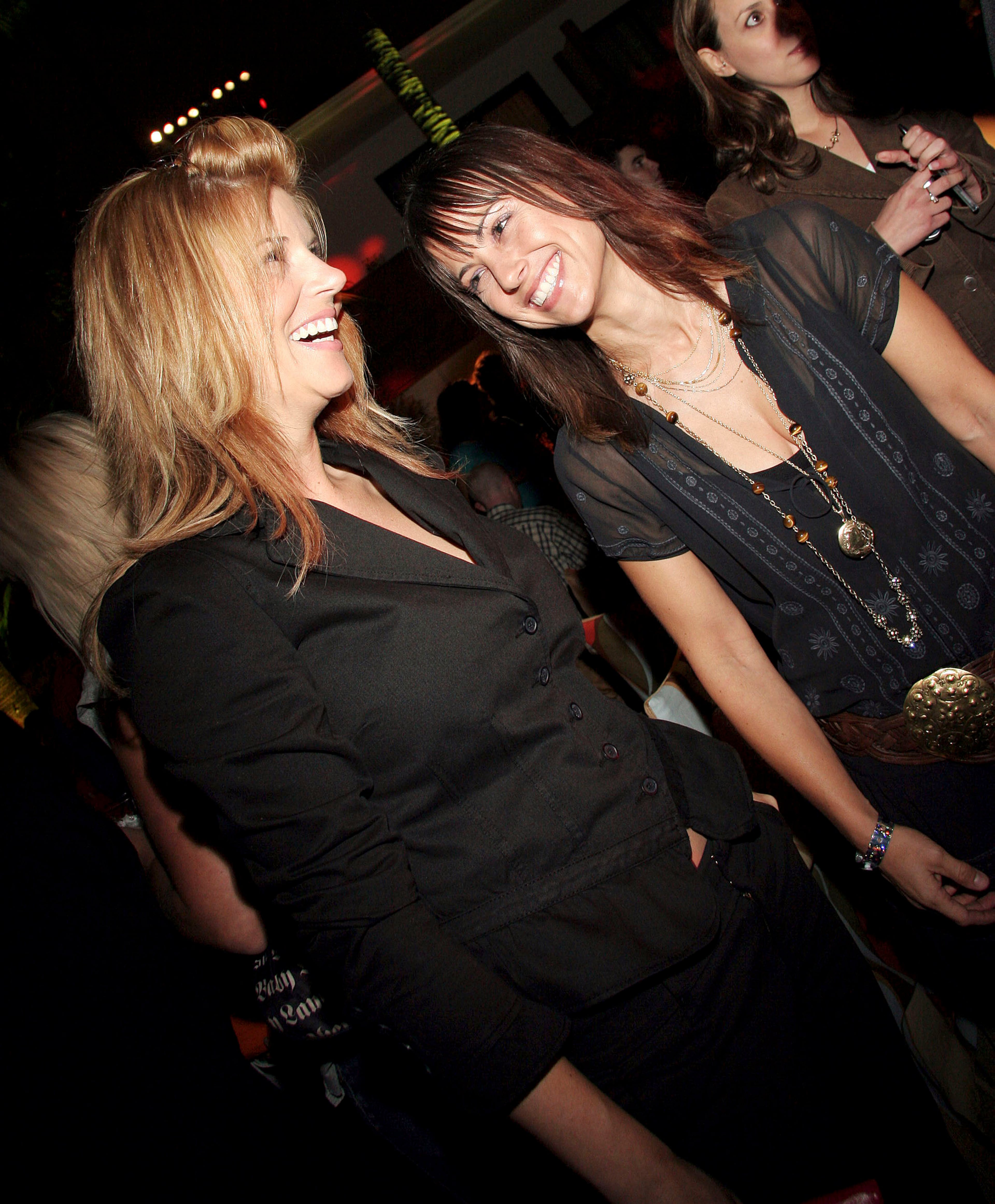Tiffani Thiessen and Constance Zimmer attend the Party for HBO's series 'Entourage' at Roosevelt Hotel on May 25, 2005 in Hollywood, California. (Photo by Marsaili McGrath/Getty Images)