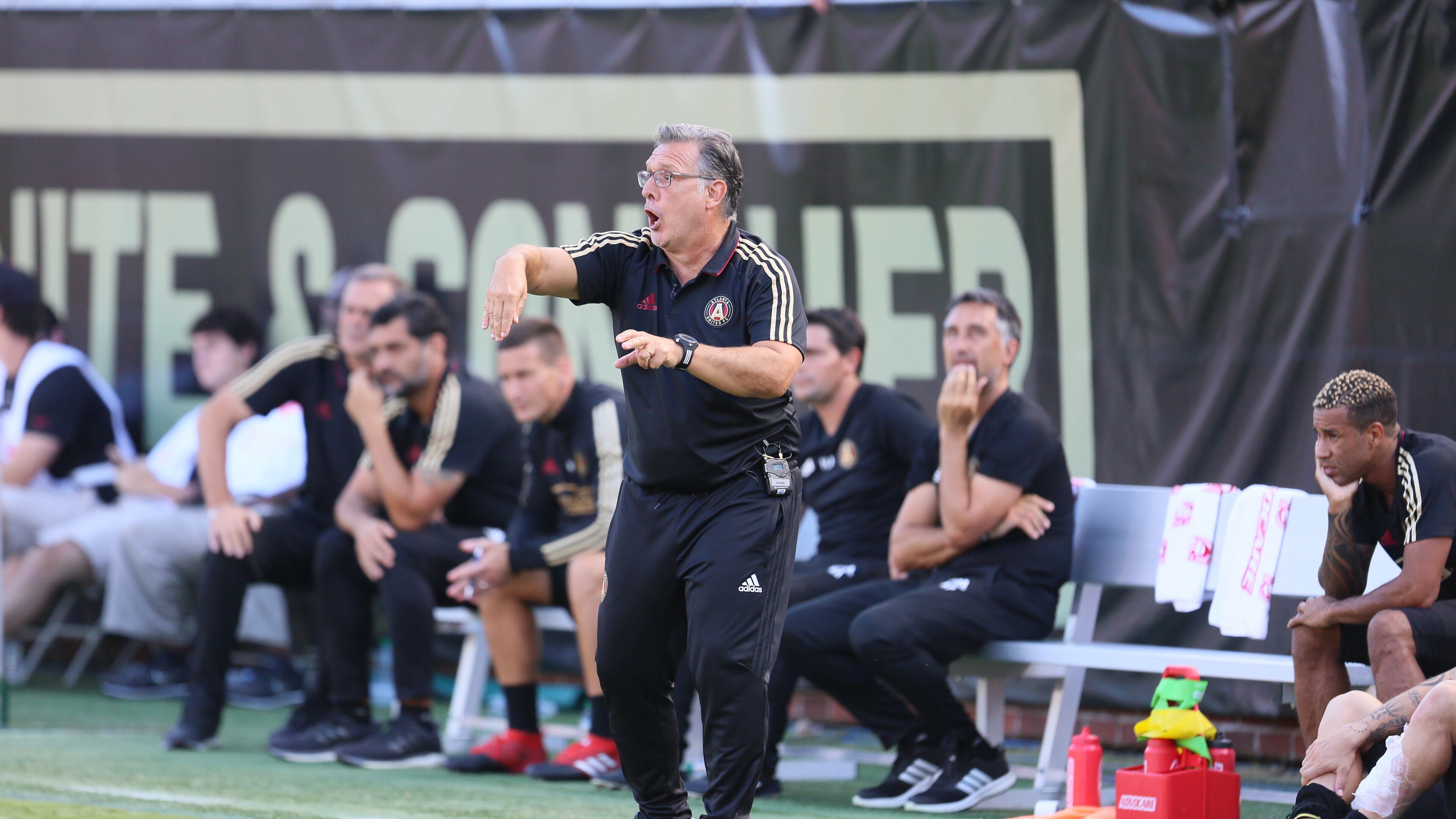 ATLANTA, GA - July 29 2017 Atlanta United coach Gerardo 'Tata' Martino give directions during the second half at Bobby Dodd Stadium on Saturday, July 29, 2017, in Atlanta, Ga.