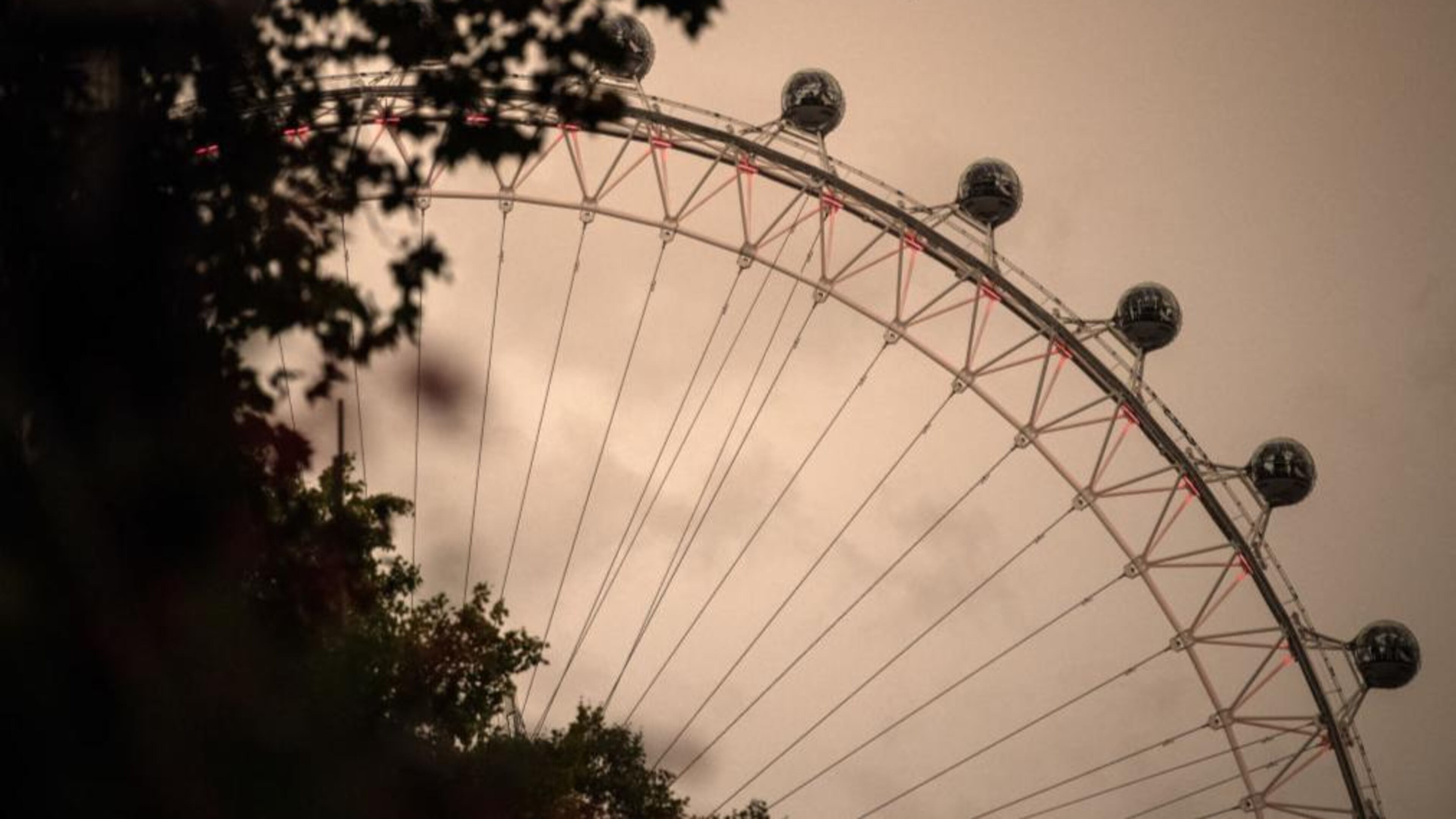 A girl was hurt when she fell from a carnival ride in Montana.