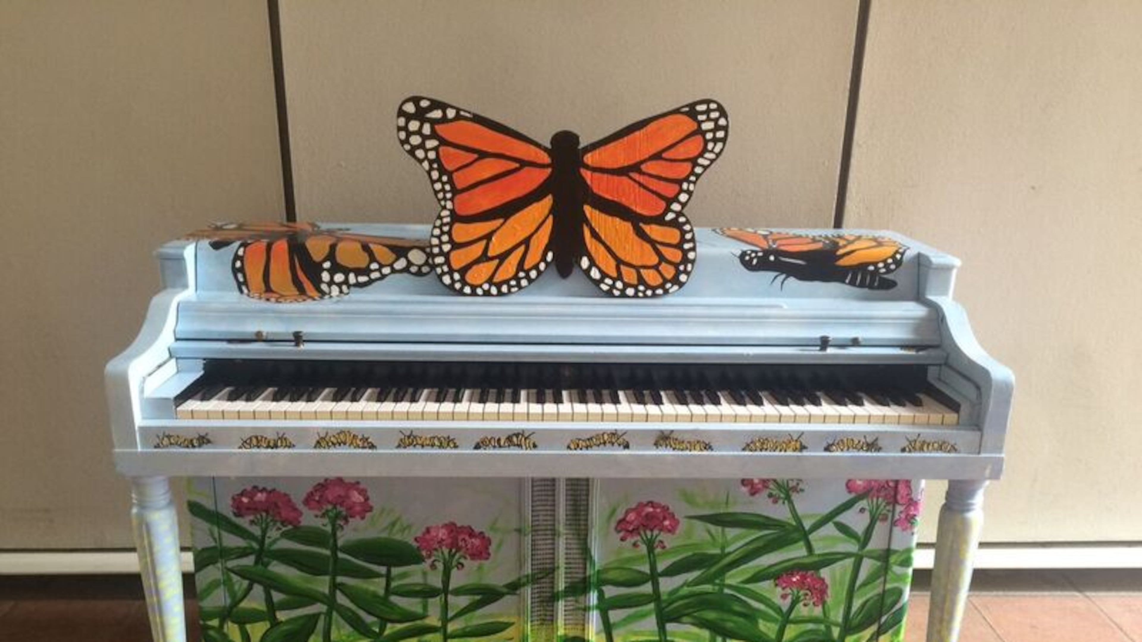 A new public piano has been unveiled at the Woodruff Arts Center.