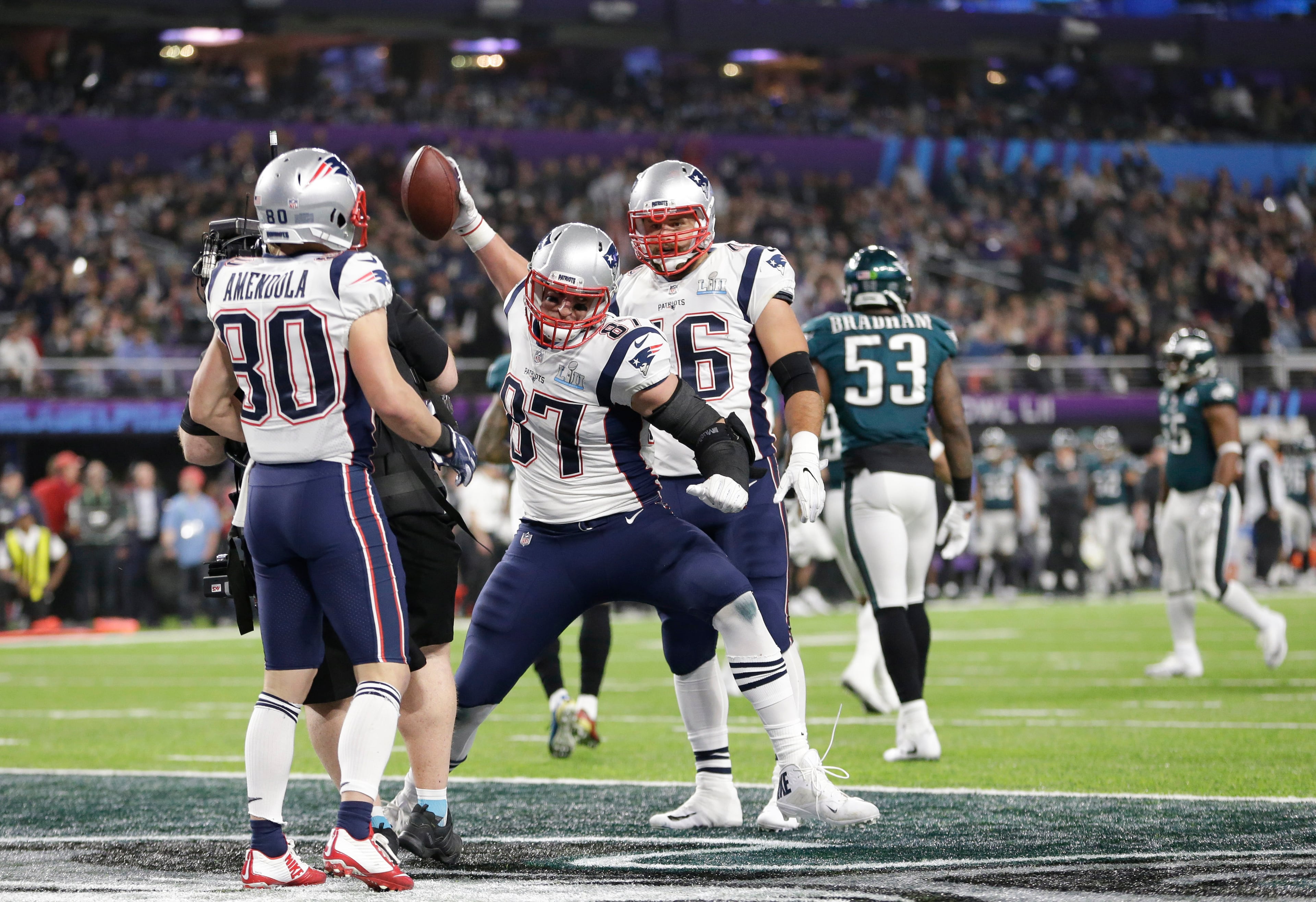 New England Patriots tight end Rob Gronkowski (87) celebrates a touchdown in the third quarter of Super Bowl LII between the Philadelphia Eagles and New England Patriots at U.S. Bank Stadium in Minneapolis, Feb. 4, 2018. (AJ Mast/The New York Times)