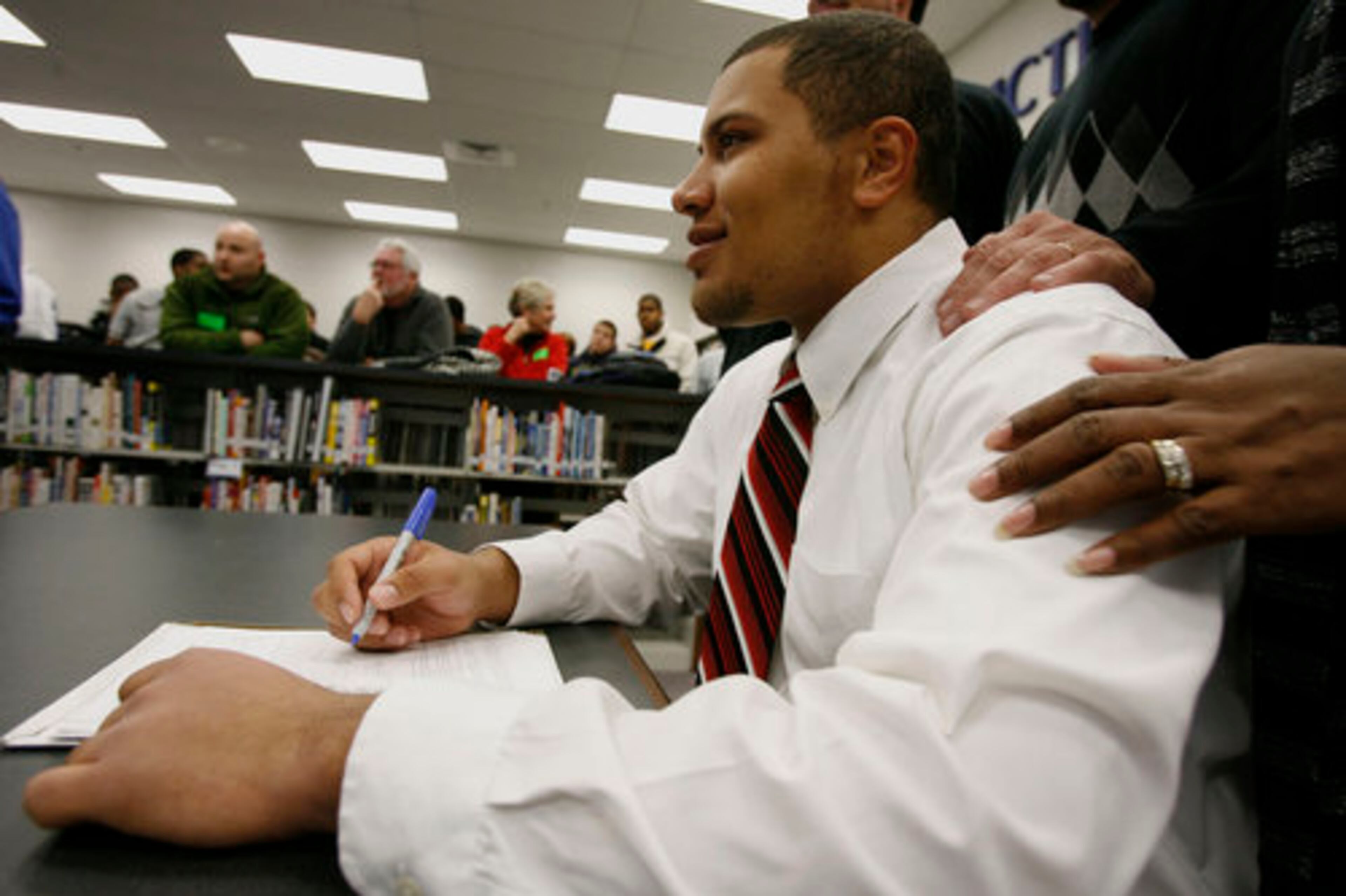 Michael Pate, who played inside linebacker for the Lions, signs with Valdosta State.