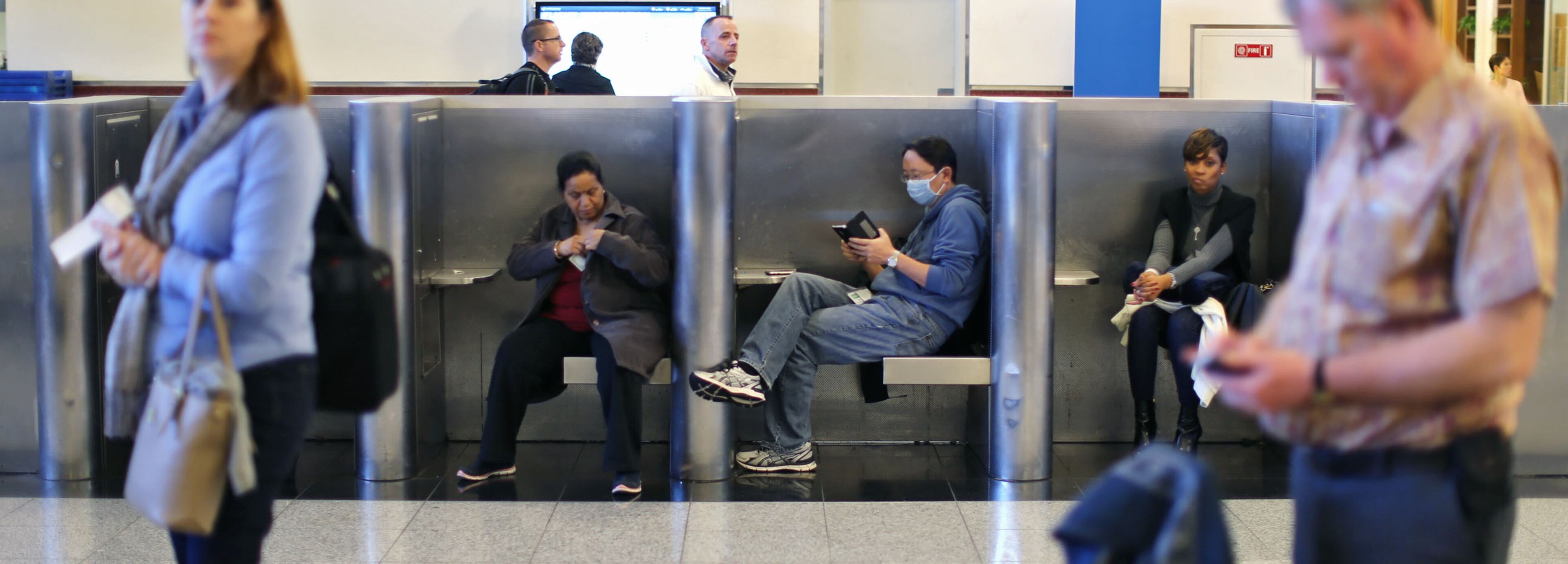 Travelers wait for their bags in the North Terminal. Record crowds are expected along with long lines and delays at Hartsfield-Jackson Atlanta International Airport, the world's busiest airport, which is forecasting some of the biggest increases in traffic it has seen in years. BOB ANDRES / BANDRES@AJC.COM