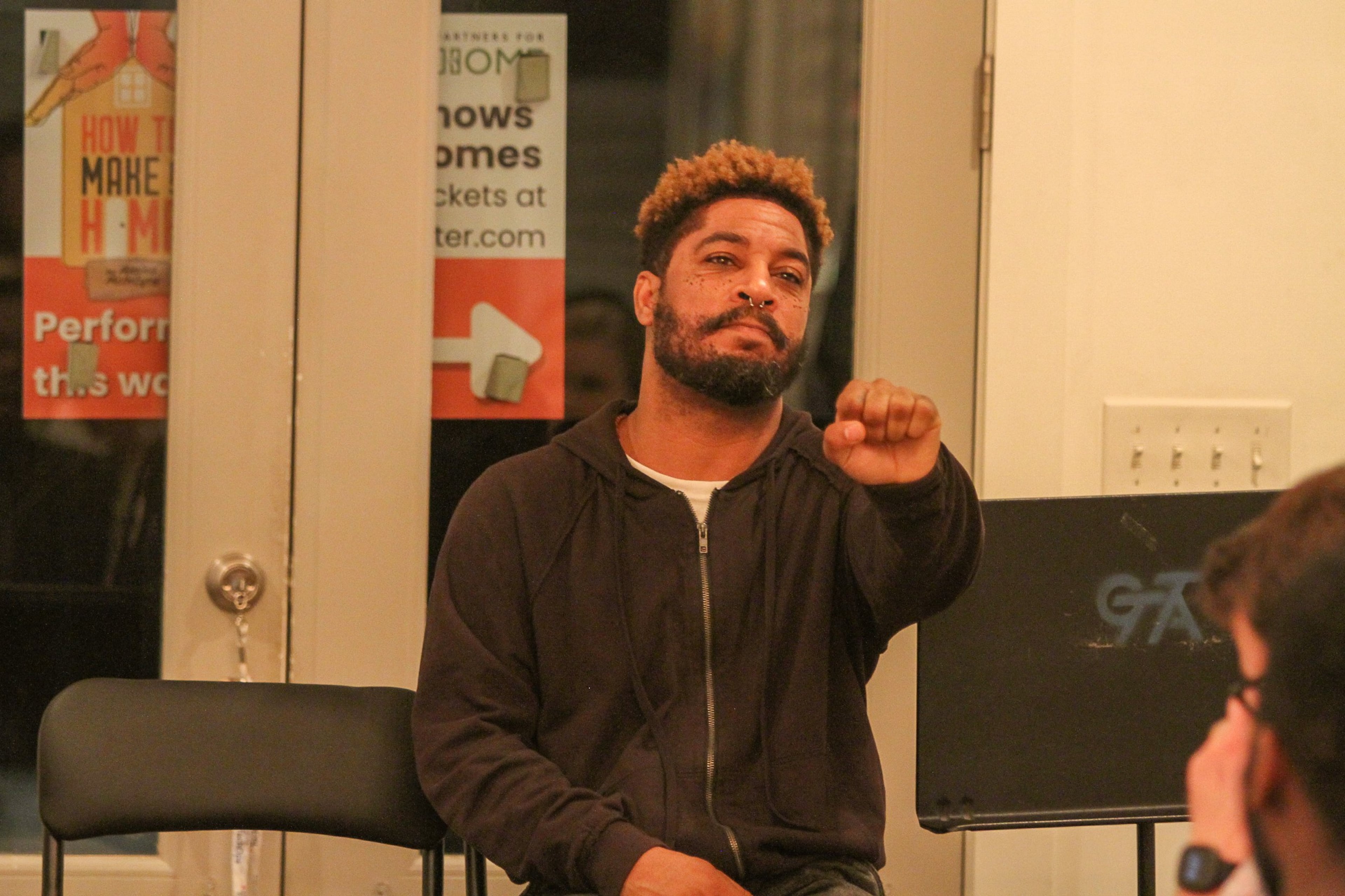 Markell Williams portrays nearly a dozen characters in what critic Luke Evans terms "a lightning bolt of a performance." (Courtesy of Thomas Morse)