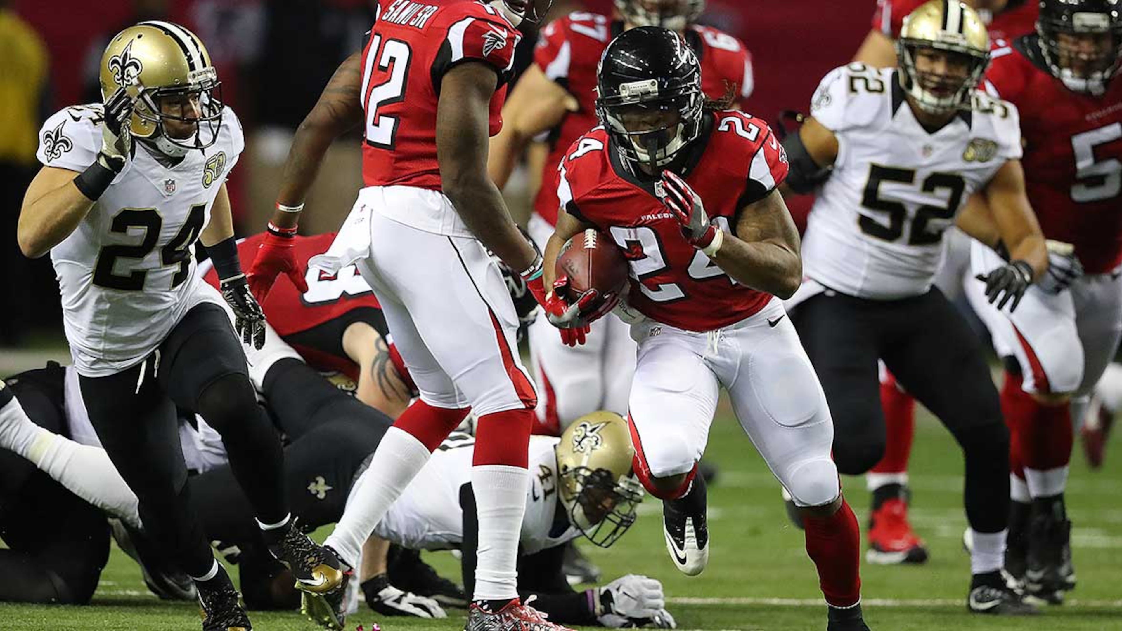Game 16: Atlanta 38, New Orleans 32 (Jan. 1): Devonta Freeman is off to the races on a 75-yard touchdown run early in the Falcons' win. It was the final regular-season game at the Georgia Dome.