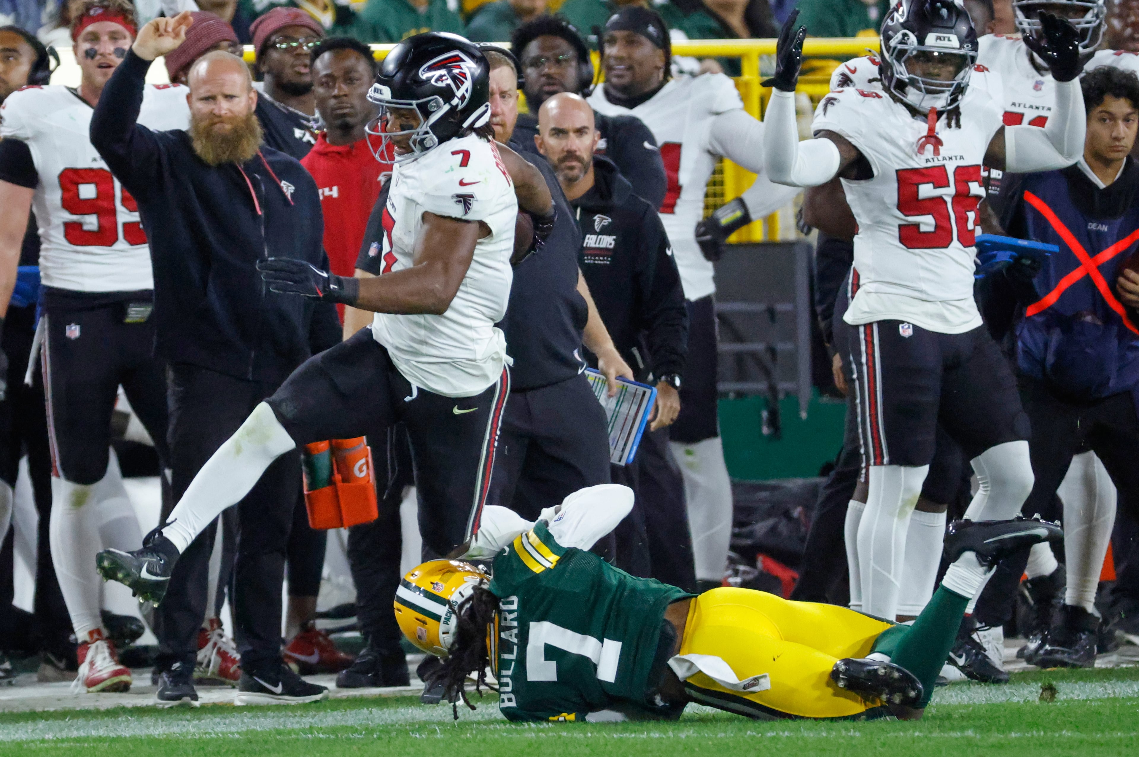 Falcons Packers Football