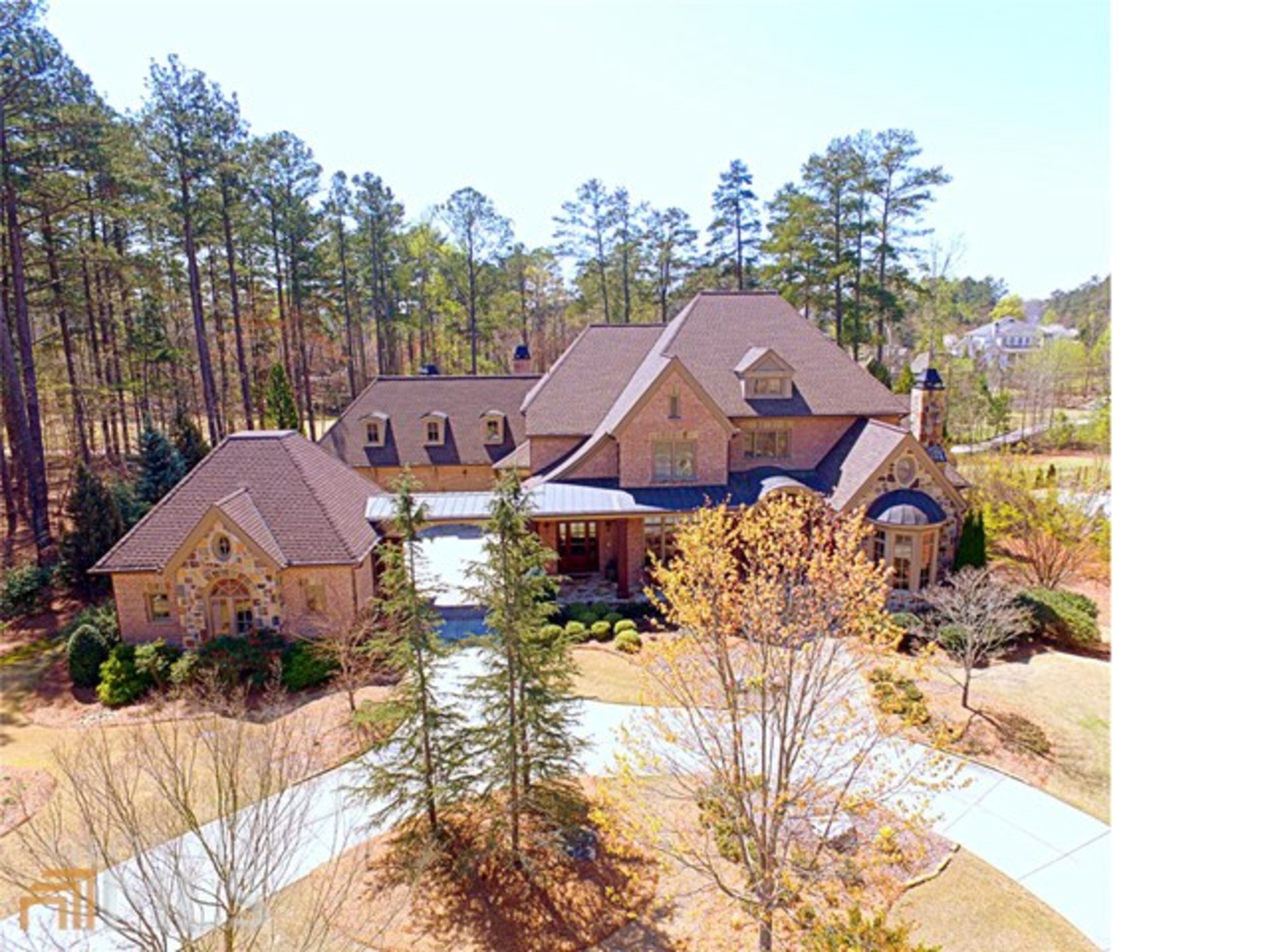 4914 Kettle River PointPrice: 2.79 millionFor more views of this home, visit its AJC Homefinder page.