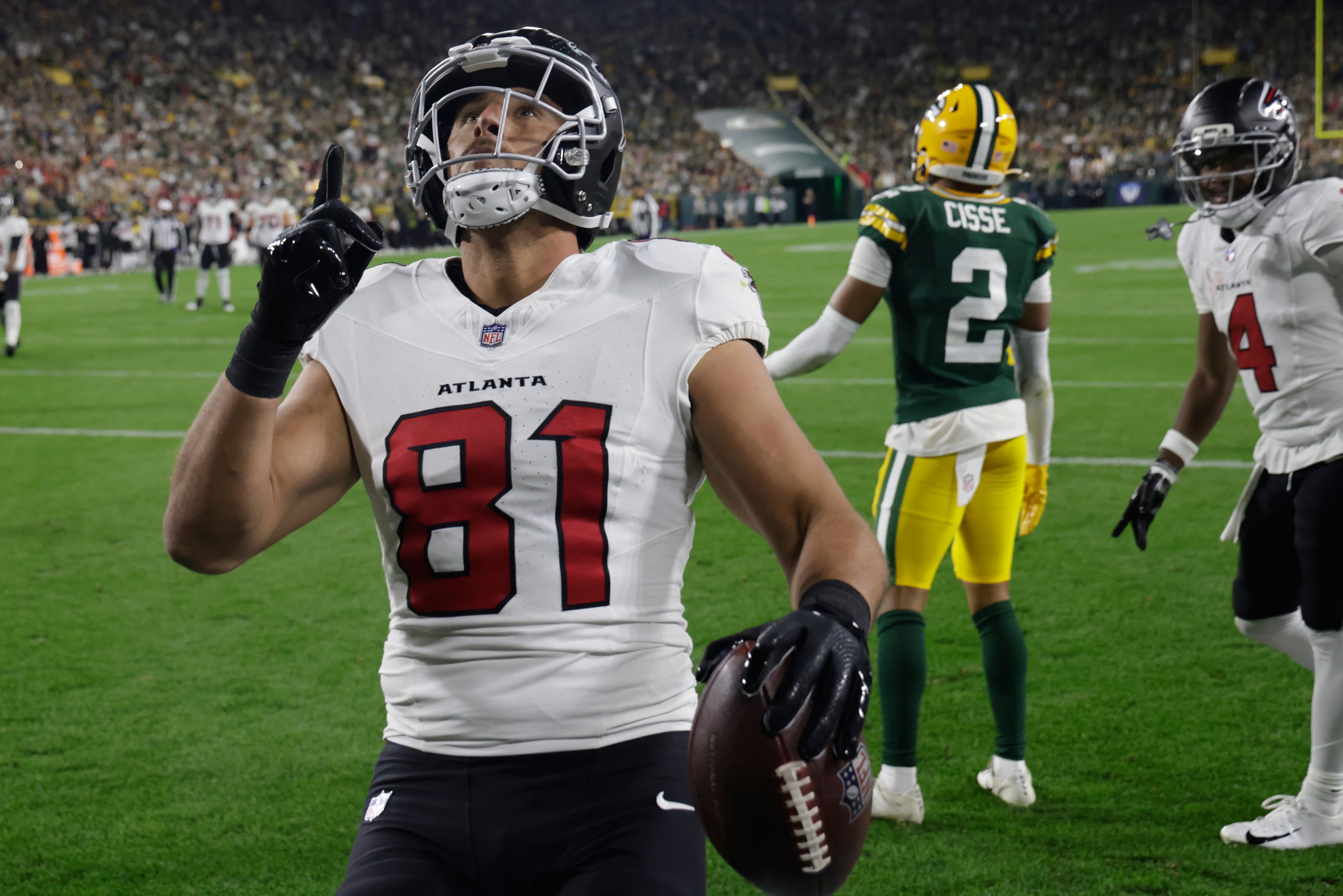 Falcons tight end Austin Hooper celebrates after catching a touchdown pass against the Packers on Thursday, Sept. 24, 2026, at Lambeau Field in Green Bay, Wis. (Mike Roemer/AP)