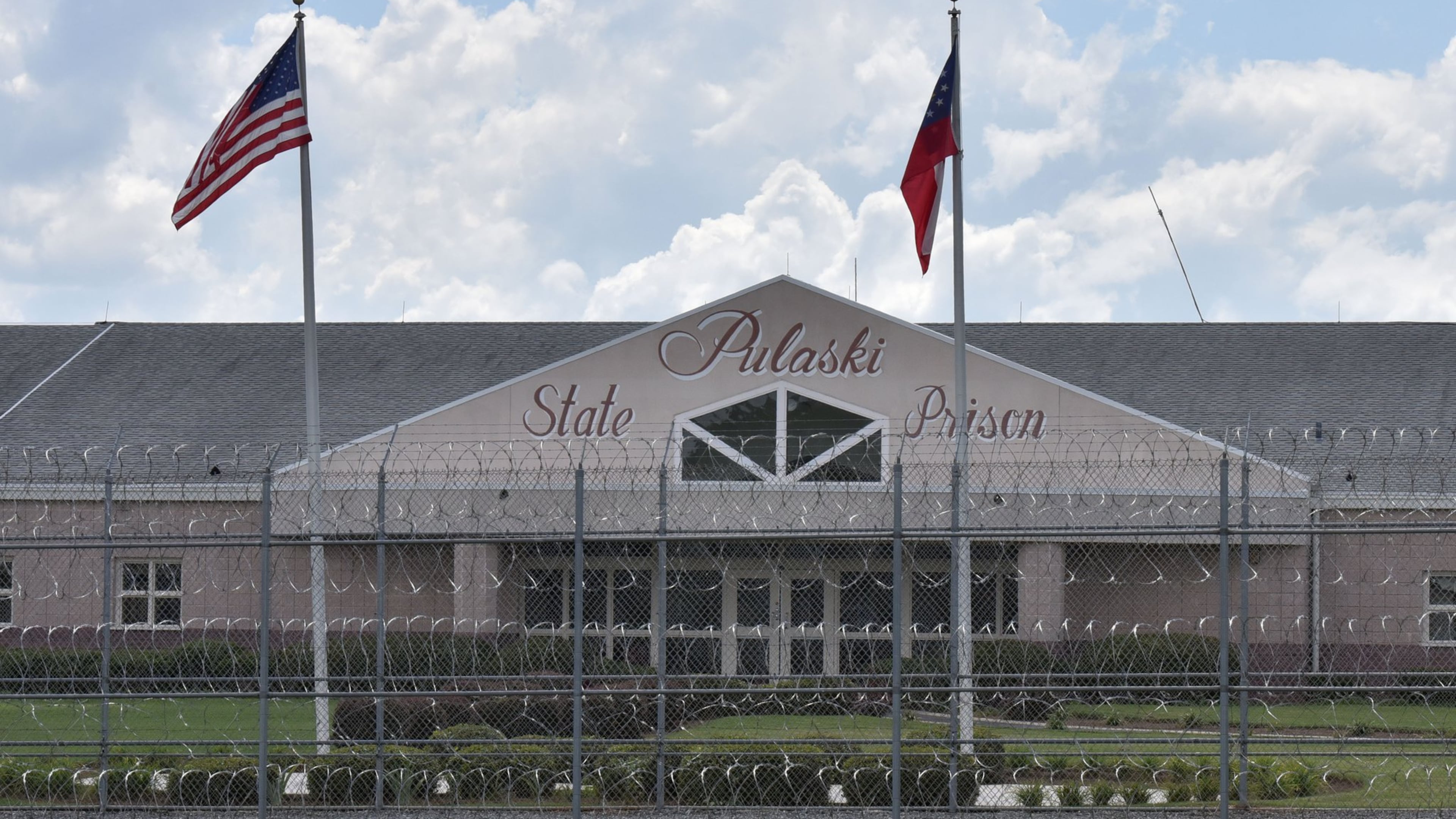 Elizabeth Sims served seven years in prison, much of it at Pulaski State Prison, before she was released earlier this year. HYOSUB SHIN / HSHIN@AJC.COM