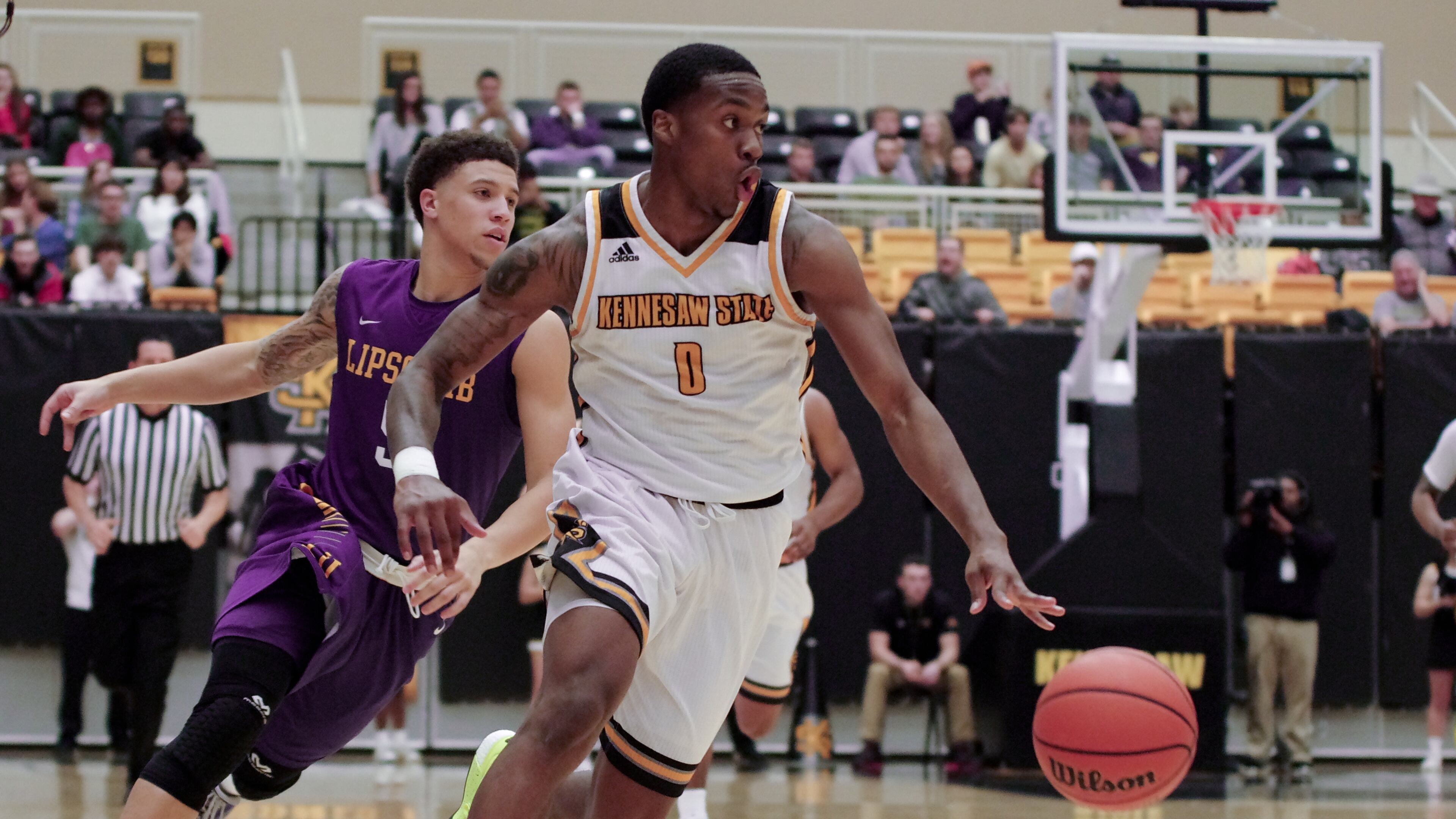 Kendrick Ray, a 6-foot-1 junior guard, is averaging 22.4 points per game for Kennesaw State this season, as of Jan. 13, 2017. (Photo by Mike Beaverson/Courtesy of KSU Athletics)