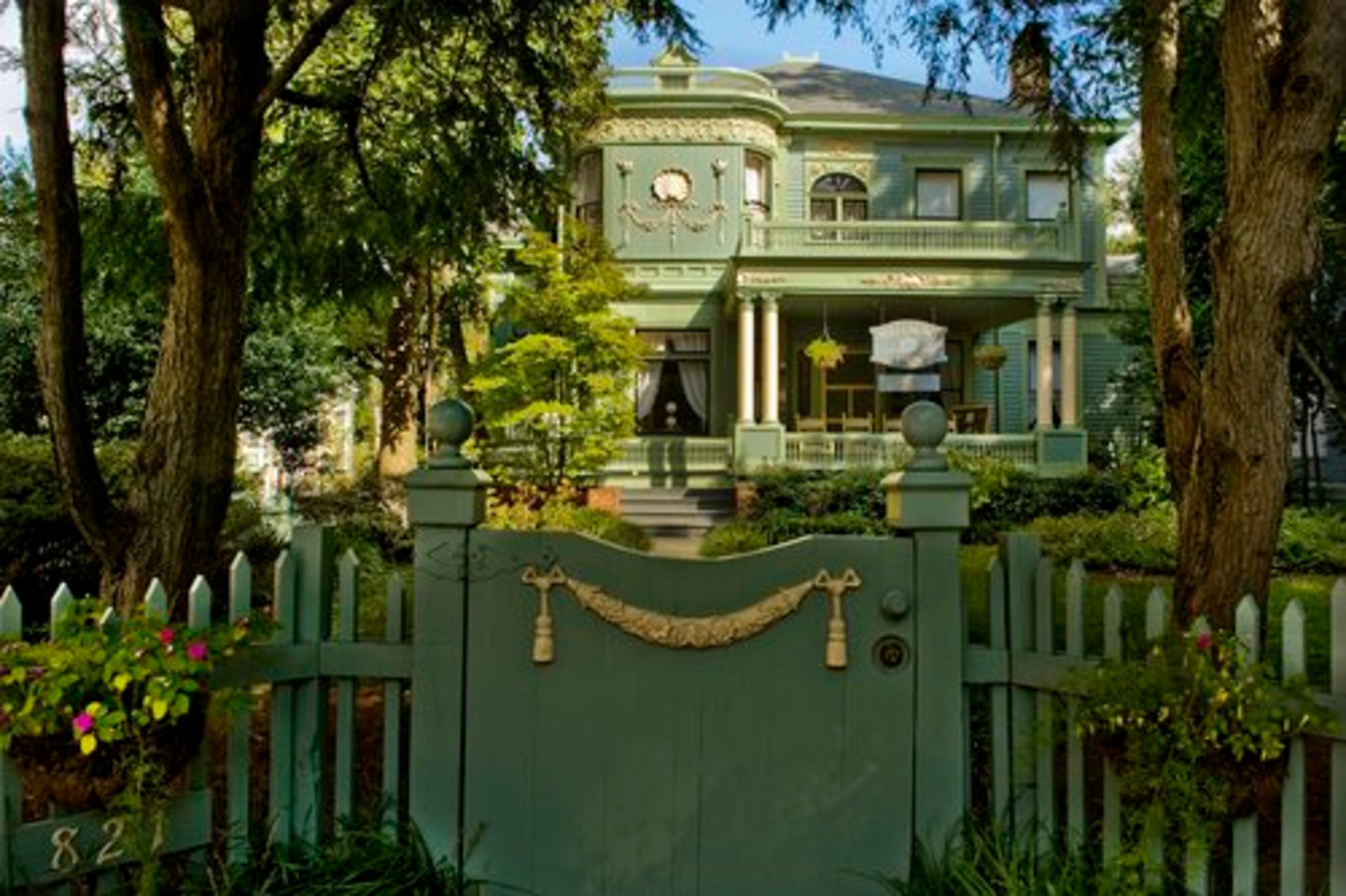 The Shellmont Inn is owned by Ed and Debbie McCord. The McCords turned the 107-year-old mansion into a bed-and-breakfast more than 25 years ago. The house at 821 Piedmont Ave., is located in Midtown about two blocks from Piedmont Park, near the Margaret Mitchell House and a short walk from the Fox Theatre. It has been meticulously restored and furnished with antiques and oriental rugs.