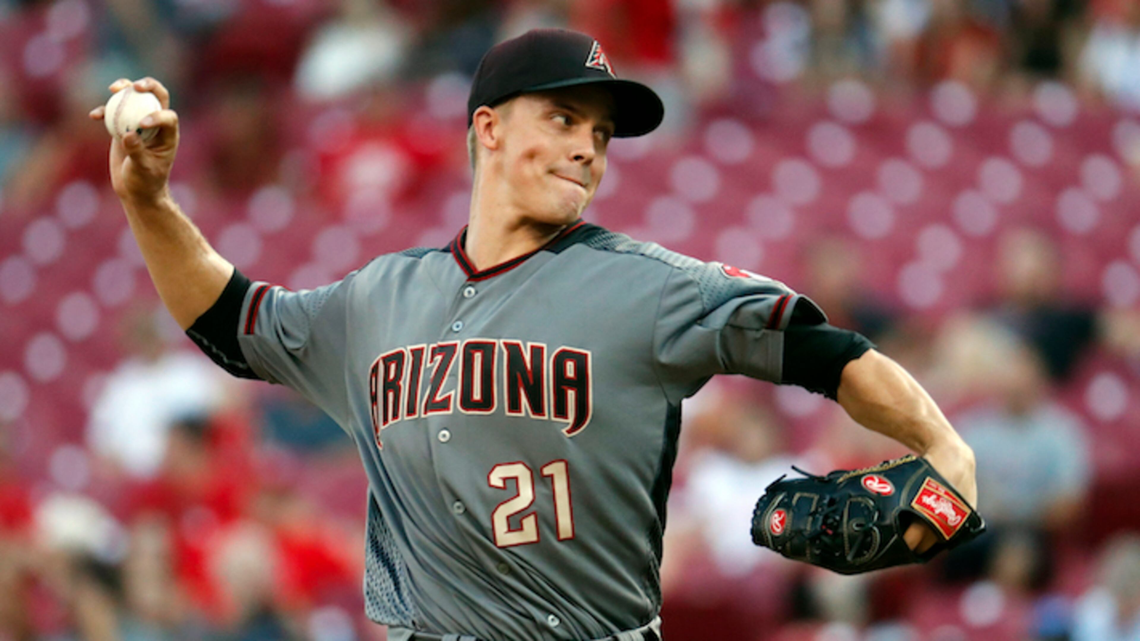 Arizona Diamondbacks starting pitcher Zack Greinke throws in the second inning of a baseball game against the Cincinnati Reds, Wednesday, July 19, 2017, in Cincinnati. The Reds won 4-3. (AP Photo/John Minchillo)