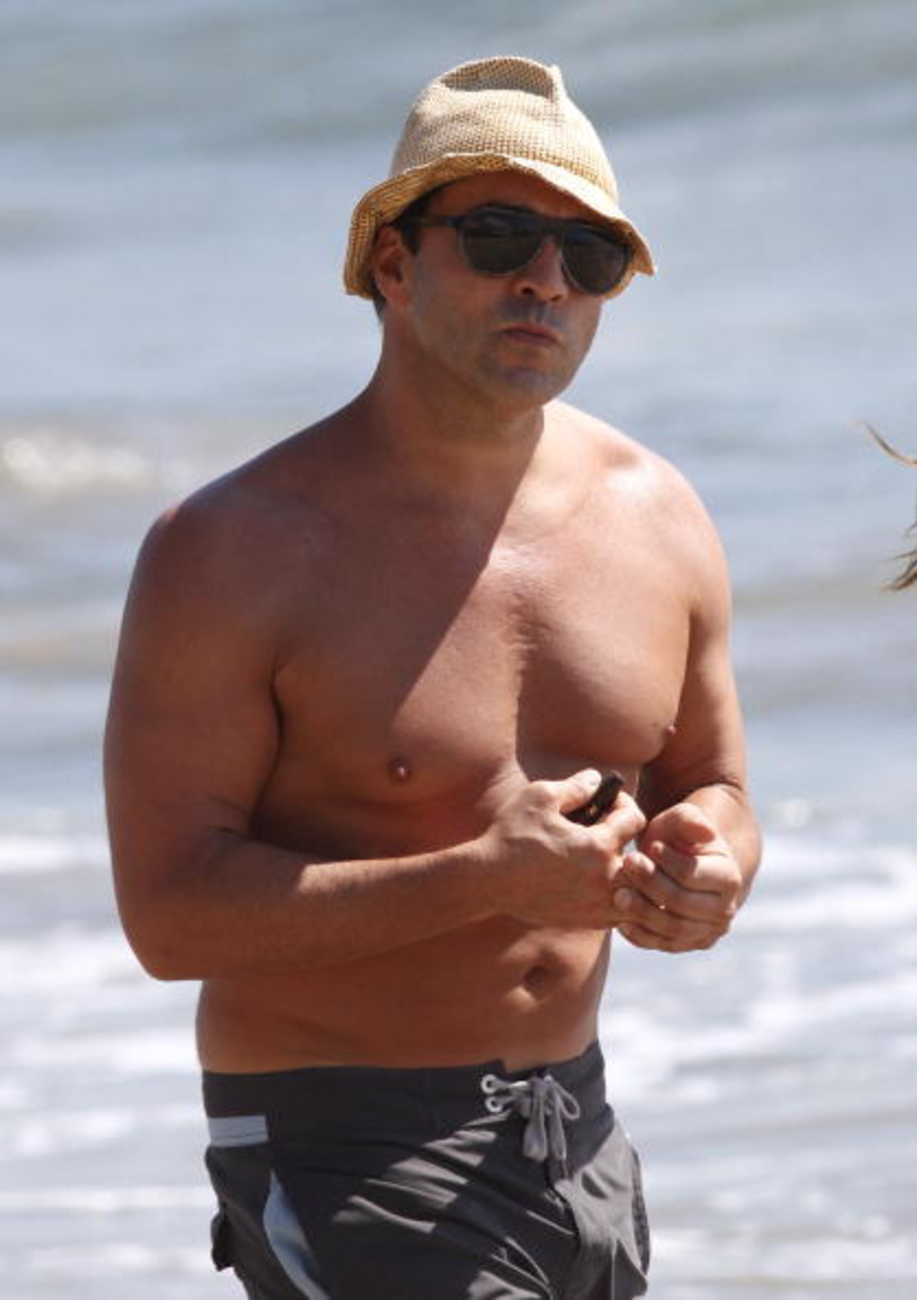 LOS ANGELES, CA - SEPTEMBER 06: Jeremy Piven sighting in Malibu on September 6, 2009 in Los Angeles, California. (Photo by Jean Baptiste Lacroix/WireImage)