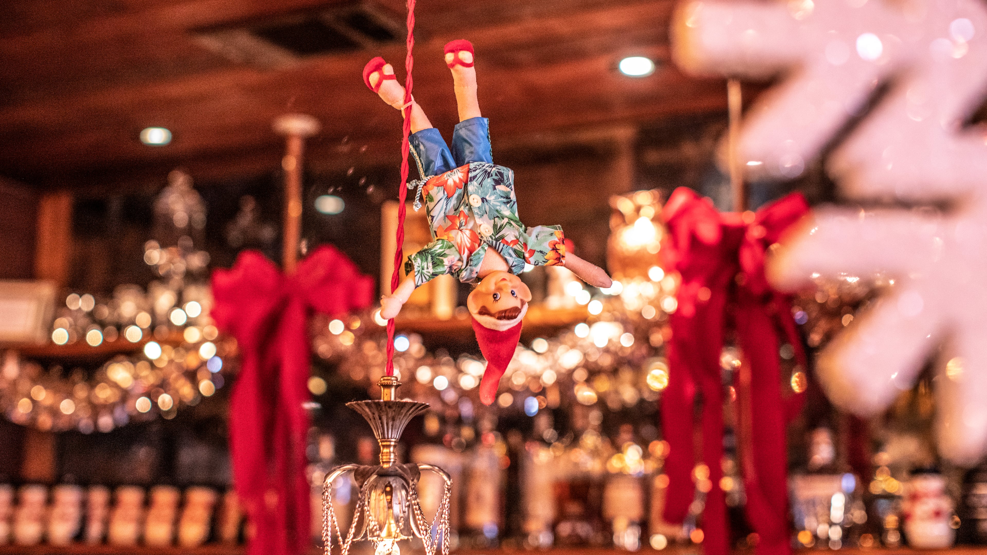 The Blind Elf Holiday Pop Up Bar