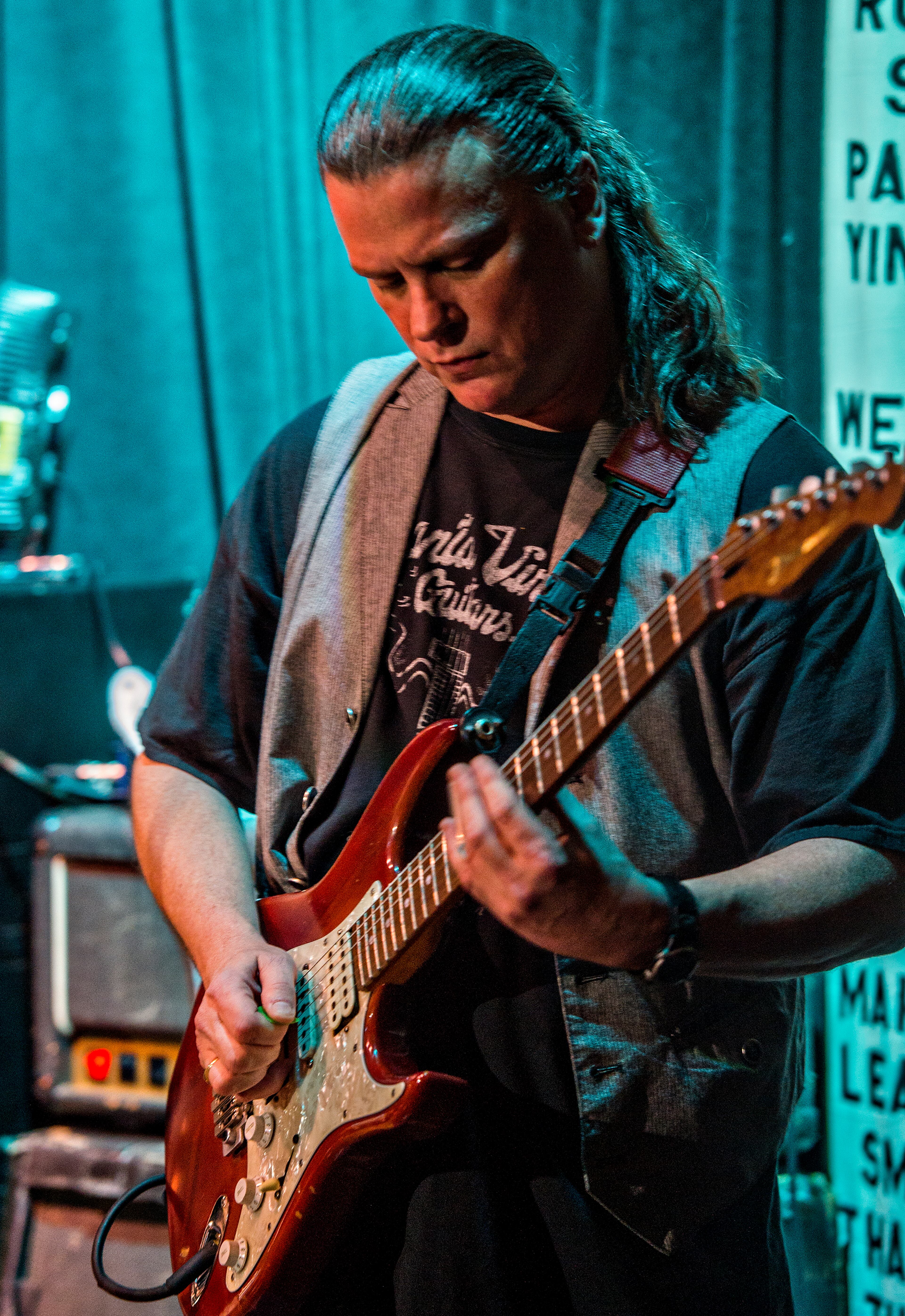 December 11, 2015 Decatur - Atlanta Rhythm Section's Steve Stone performs on stage at Eddie's Attic in Decatur on Friday, December 11, 2015. JONATHAN PHILLIPS / SPECIAL