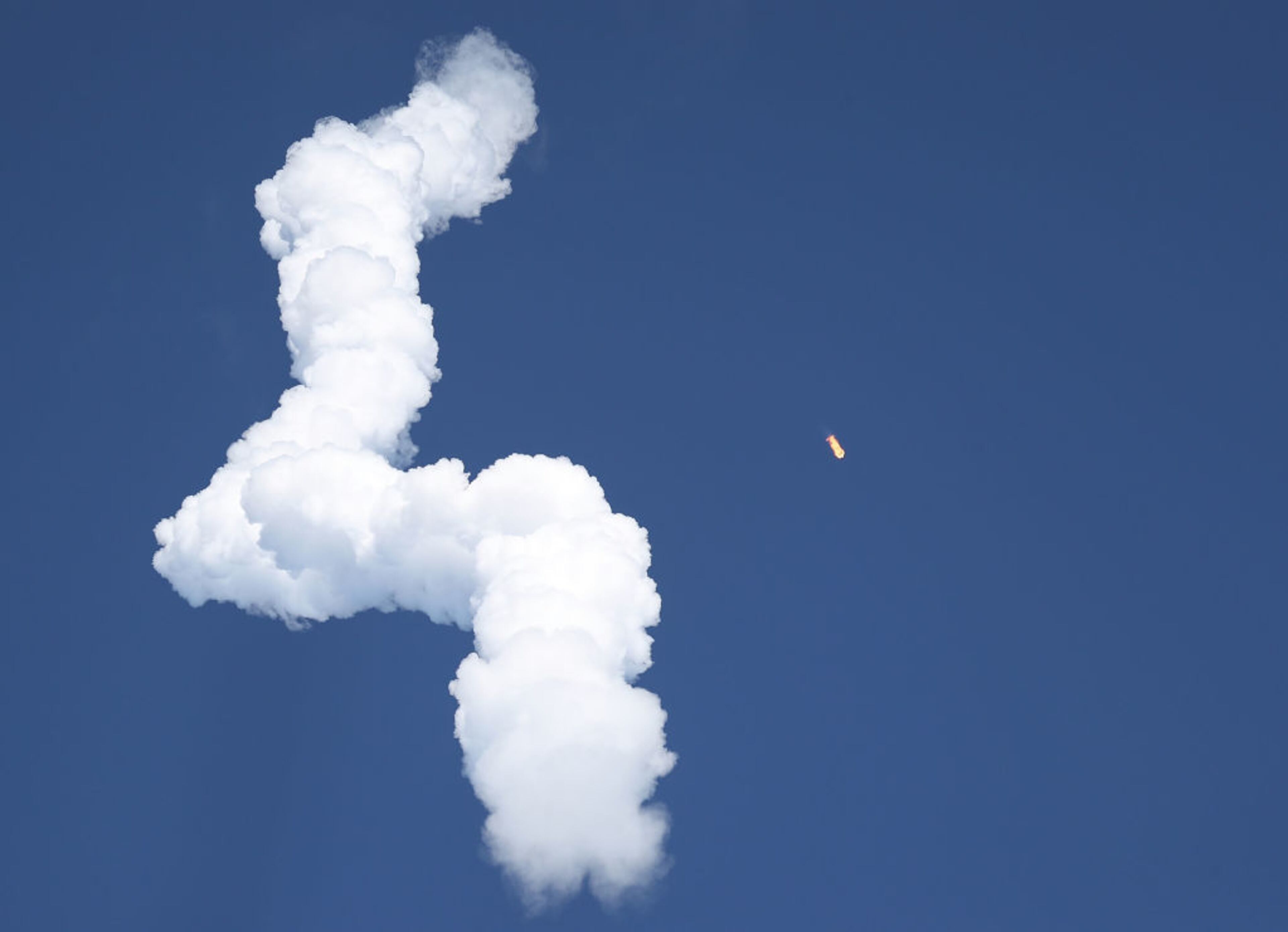 CAPE CANAVERAL, FL - FEBRUARY 06: The SpaceX Falcon Heavy rocket flies into space from launch pad 39A at Kennedy Space Center on February 6, 2018 in Cape Canaveral, Florida. The rocket is the most powerful rocket in the world and is carrying a Tesla Roadster into orbit. (Photo by Joe Raedle/Getty Images)