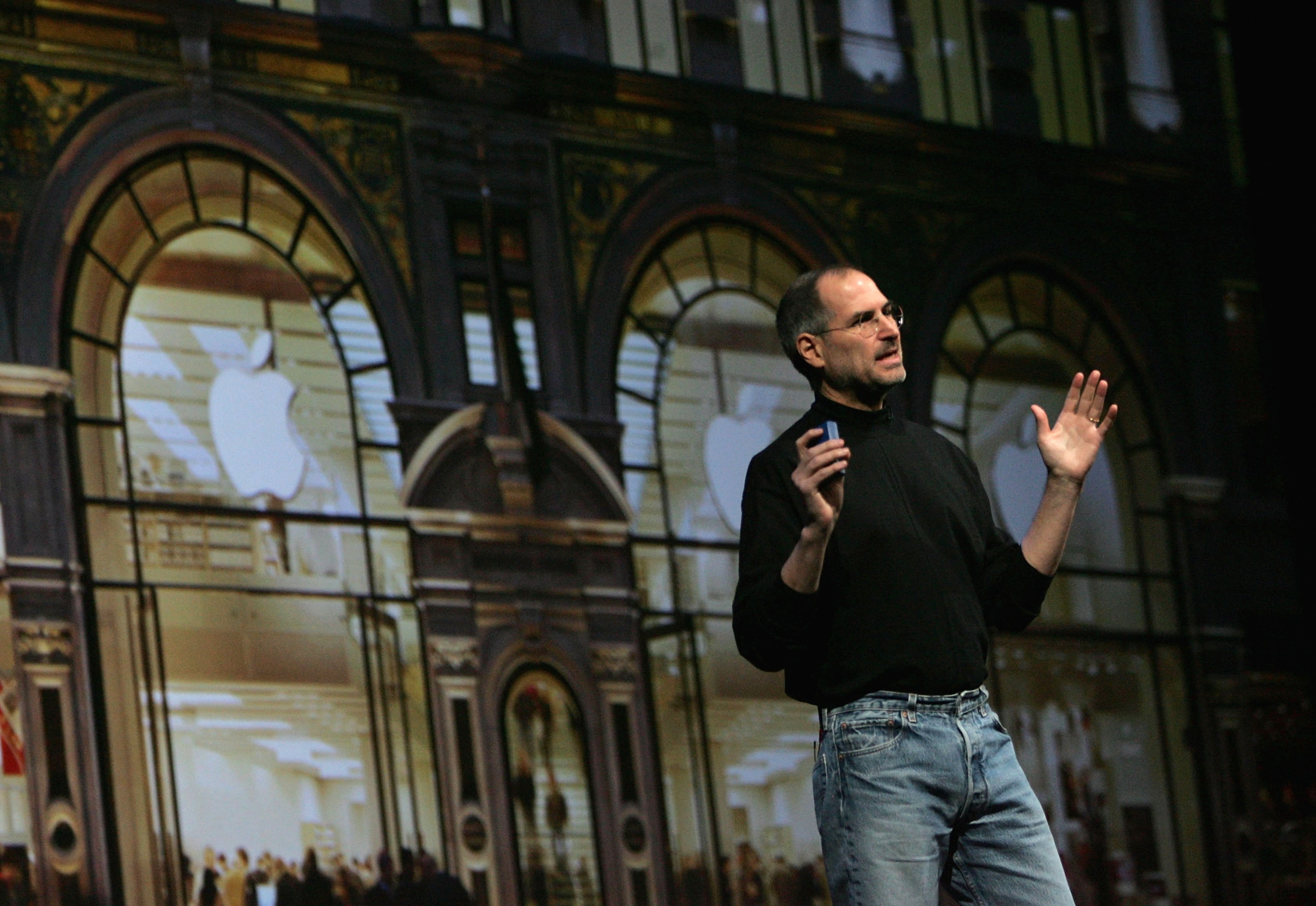 Apple CEO Steve Jobs delivers a keynote address at the 2005 Macworld Expo January 11, 2005 in San Francisco, California. (Photo by Justin Sullivan/Getty Images)